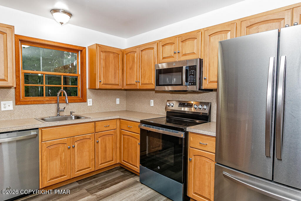 1208 Falls Road Property Photo 10