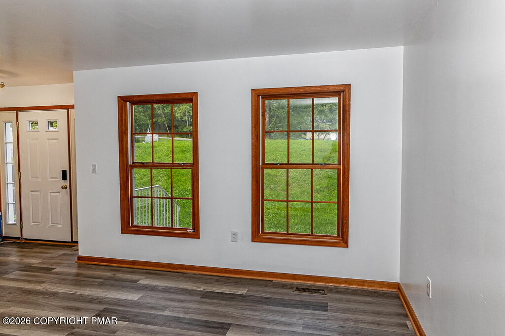 1208 Falls Road Property Photo 15