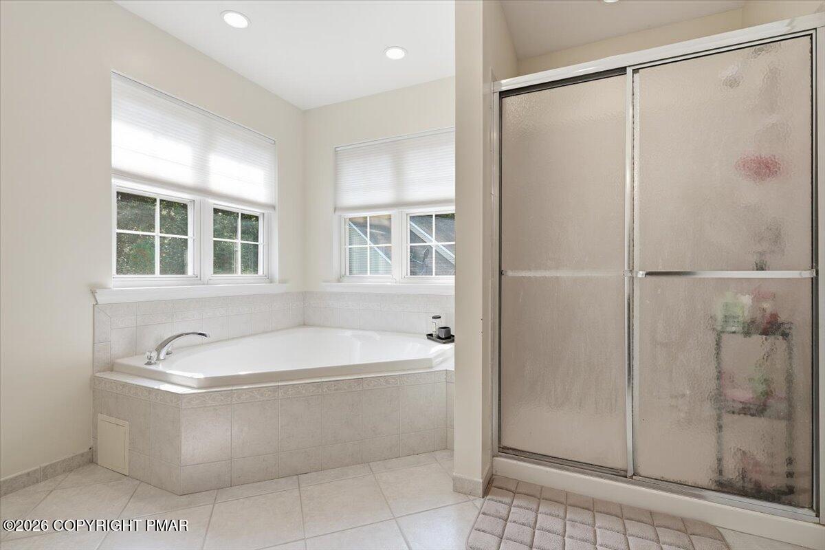 137 Outlook Court Property Photo 26