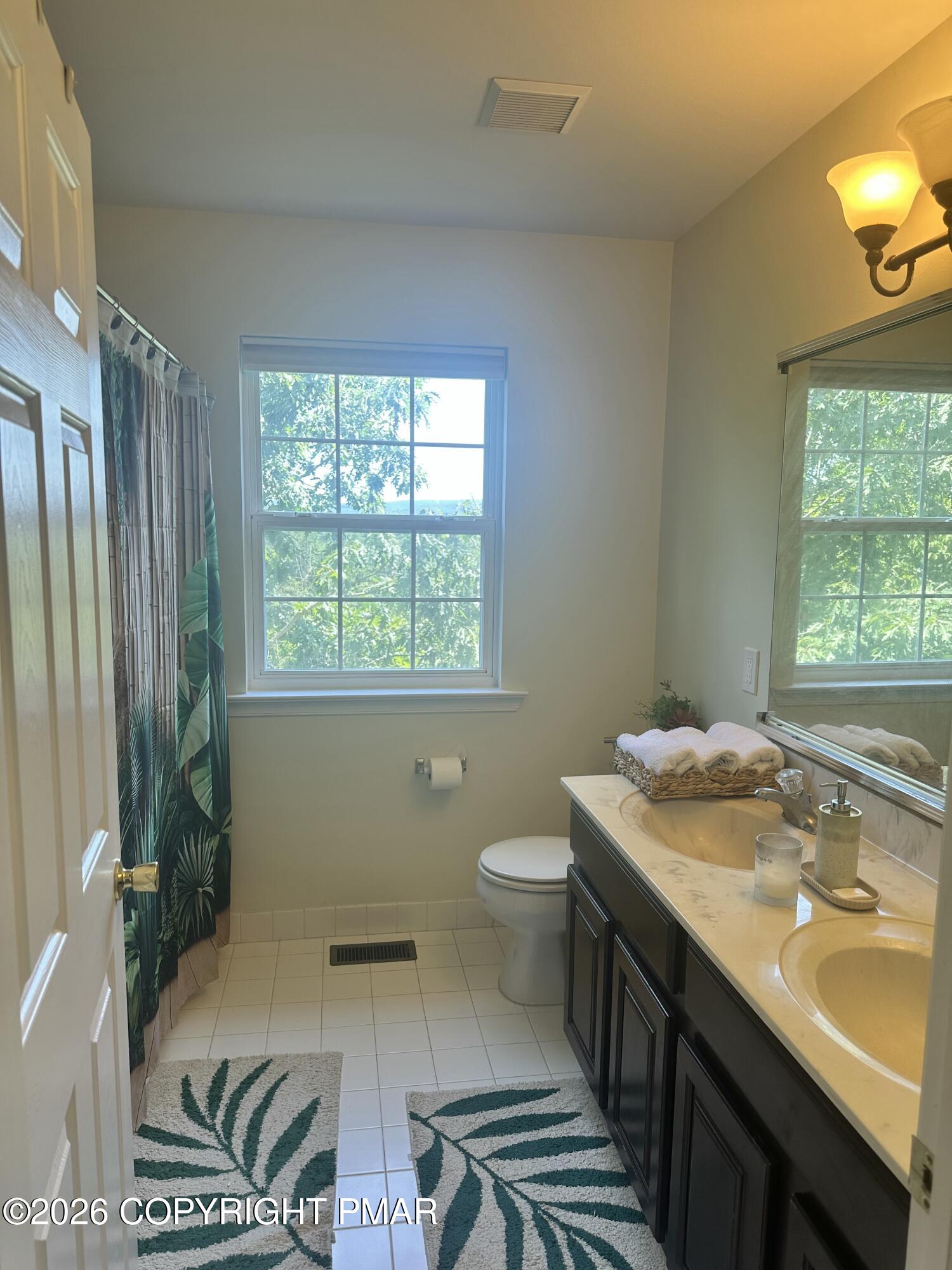 137 Outlook Court Property Photo 38