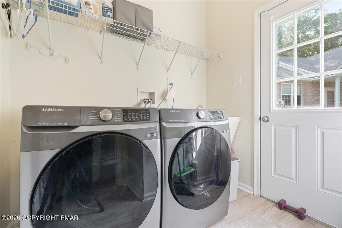 137 Outlook Court Property Photo 60