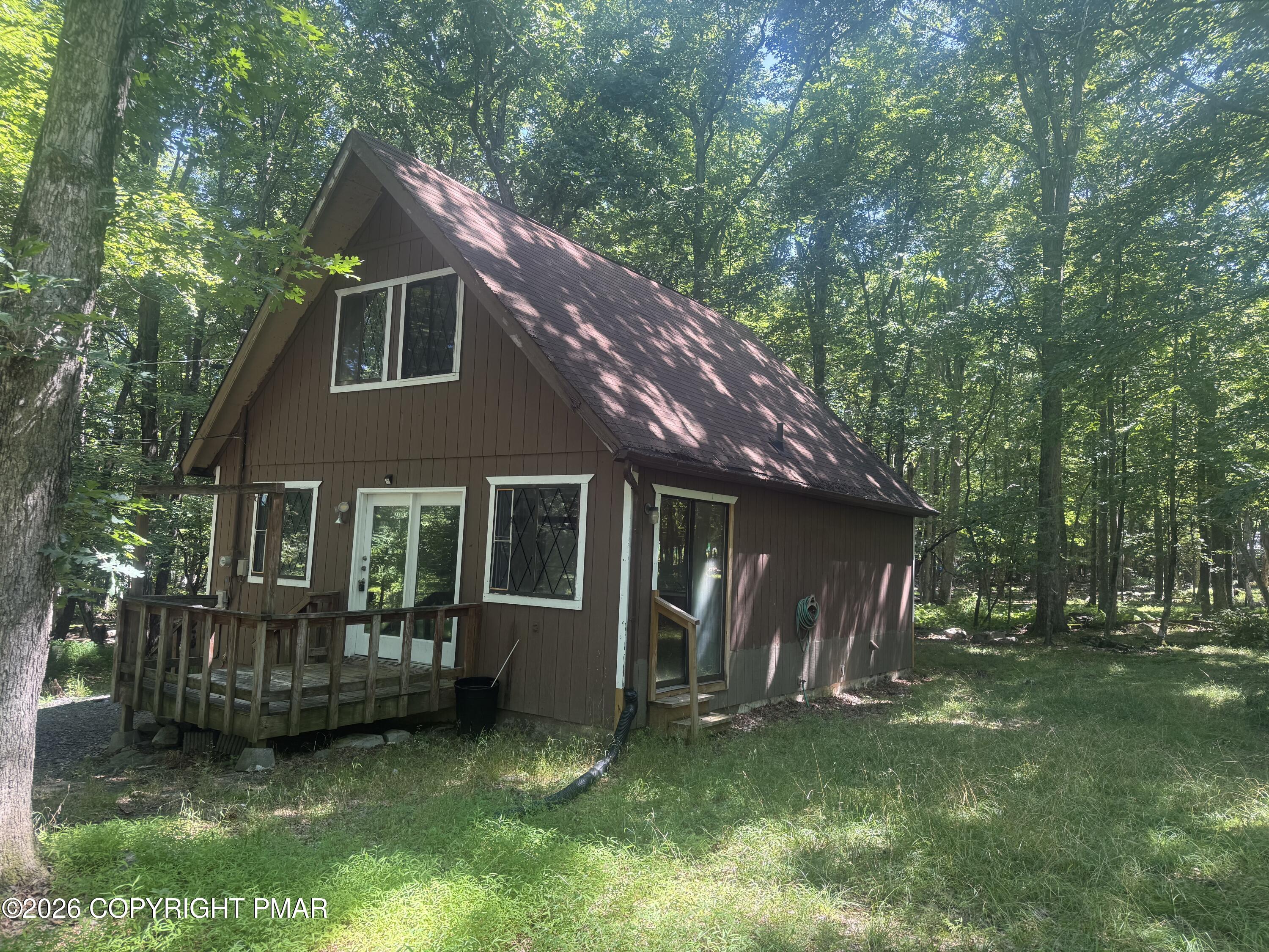 2111 Spring Drive Property Photo 1