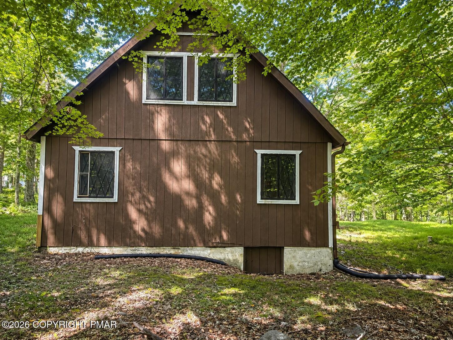 2111 Spring Drive Property Photo 2