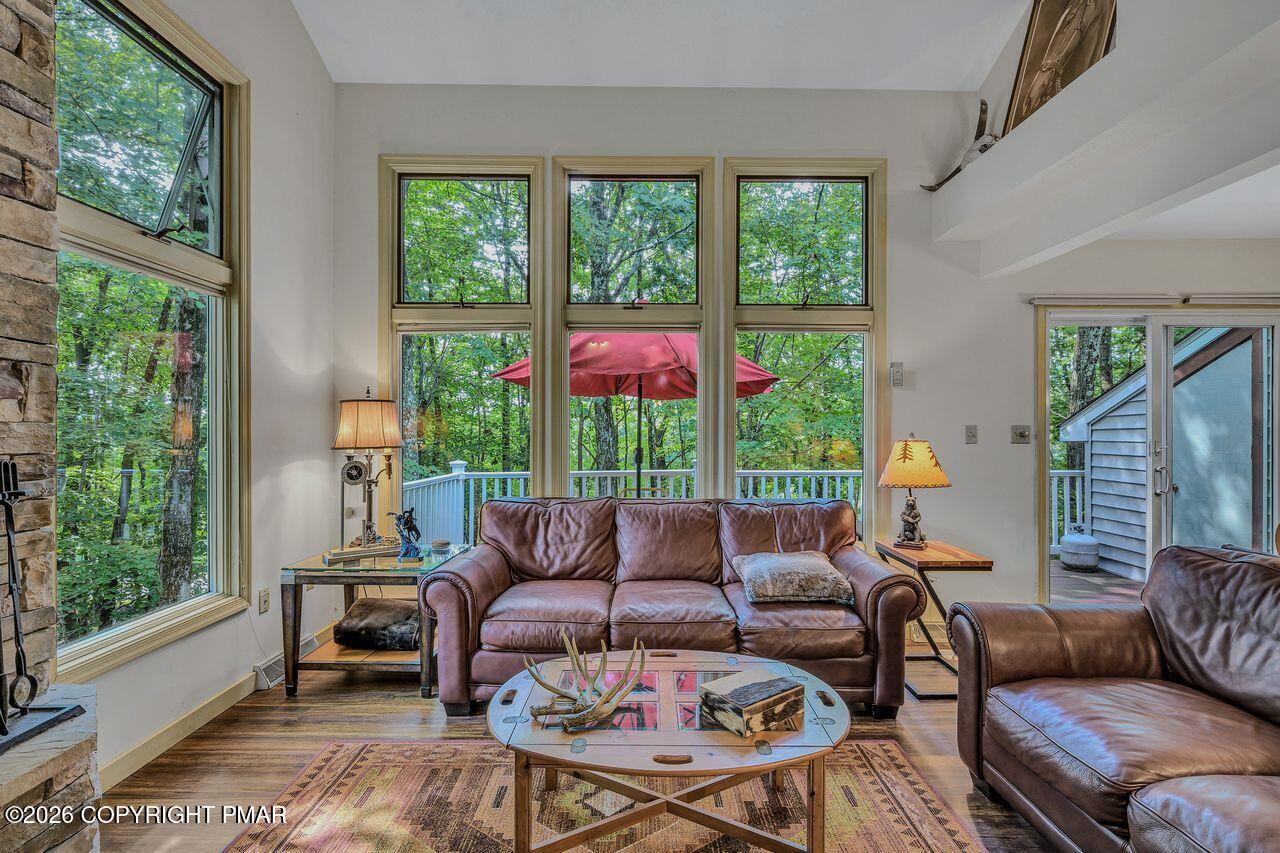 106 Laurelwoods Drive Property Photo 1