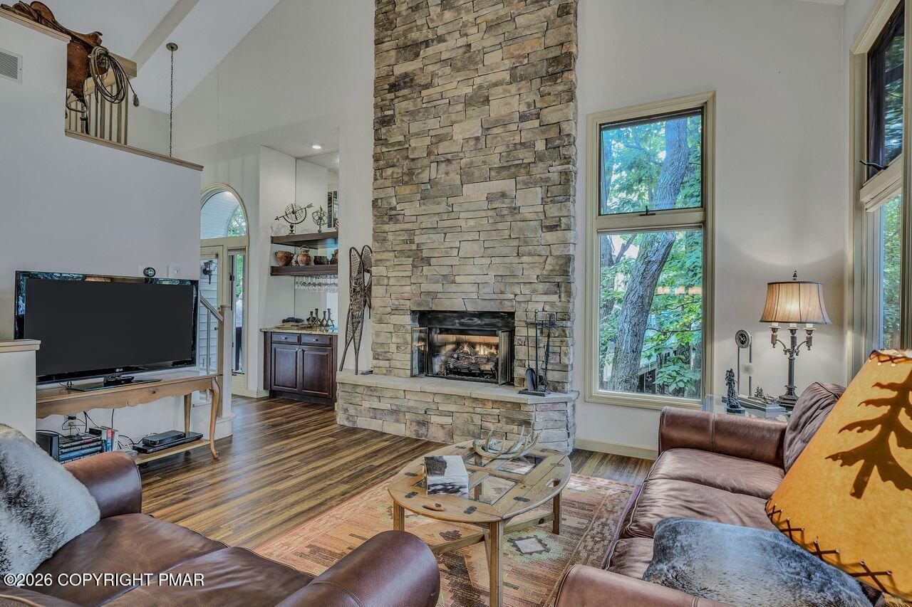 106 Laurelwoods Drive Property Photo 7