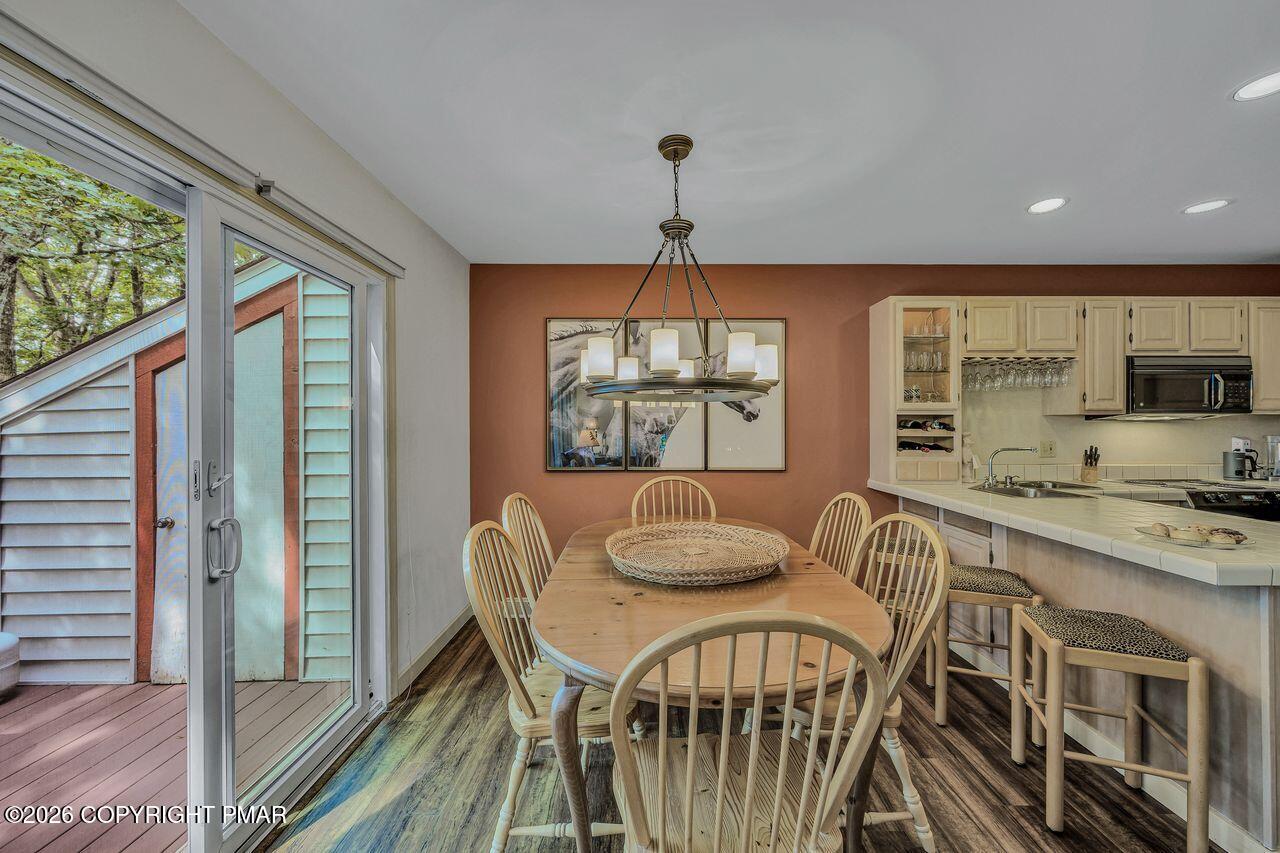 106 Laurelwoods Drive Property Photo 10