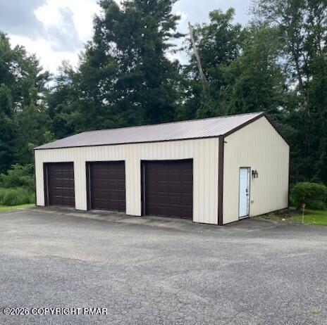 558 Effort Neola Road Property Photo 3