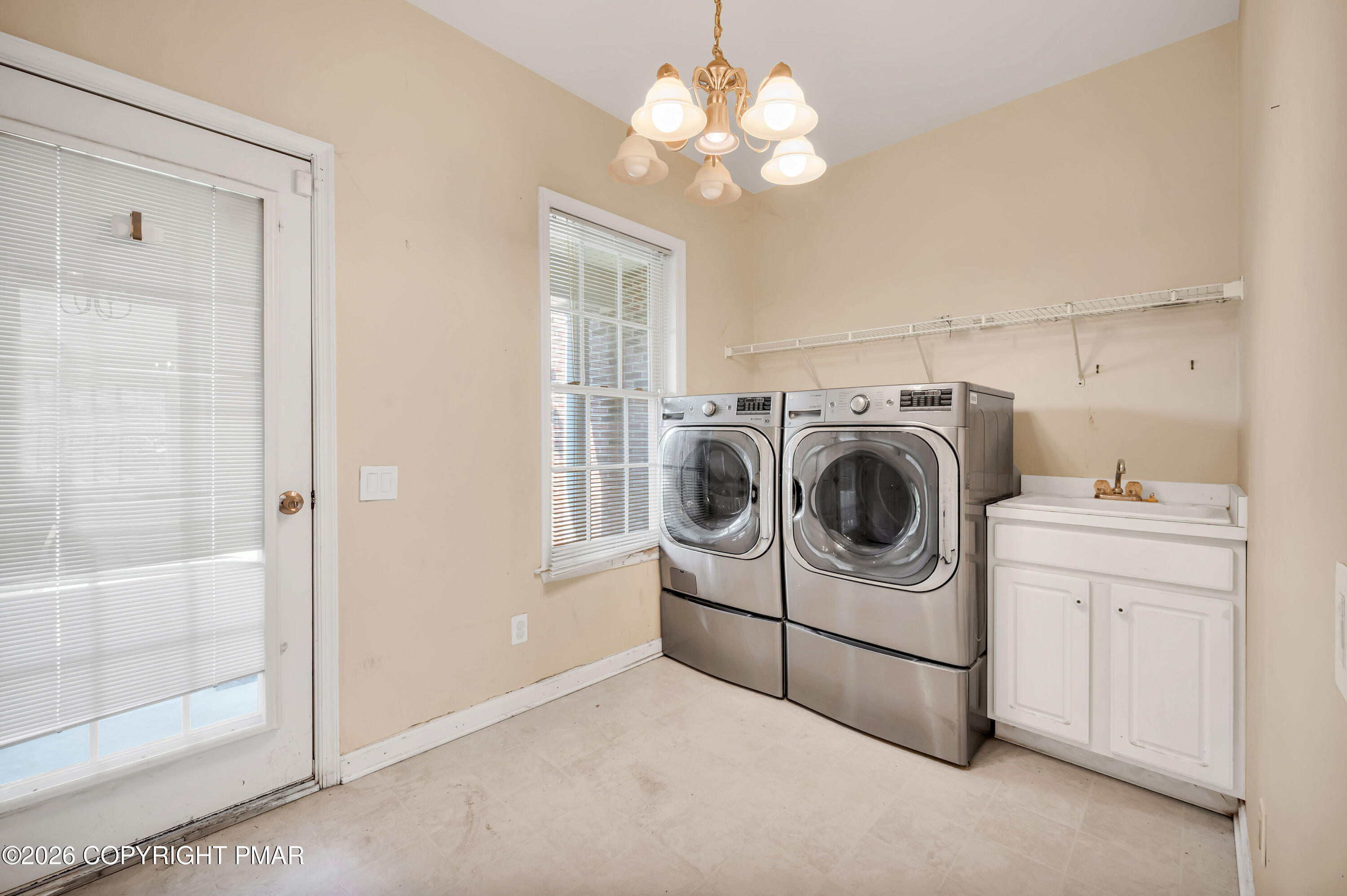 6572 Sauerkraut Lane Property Photo 26