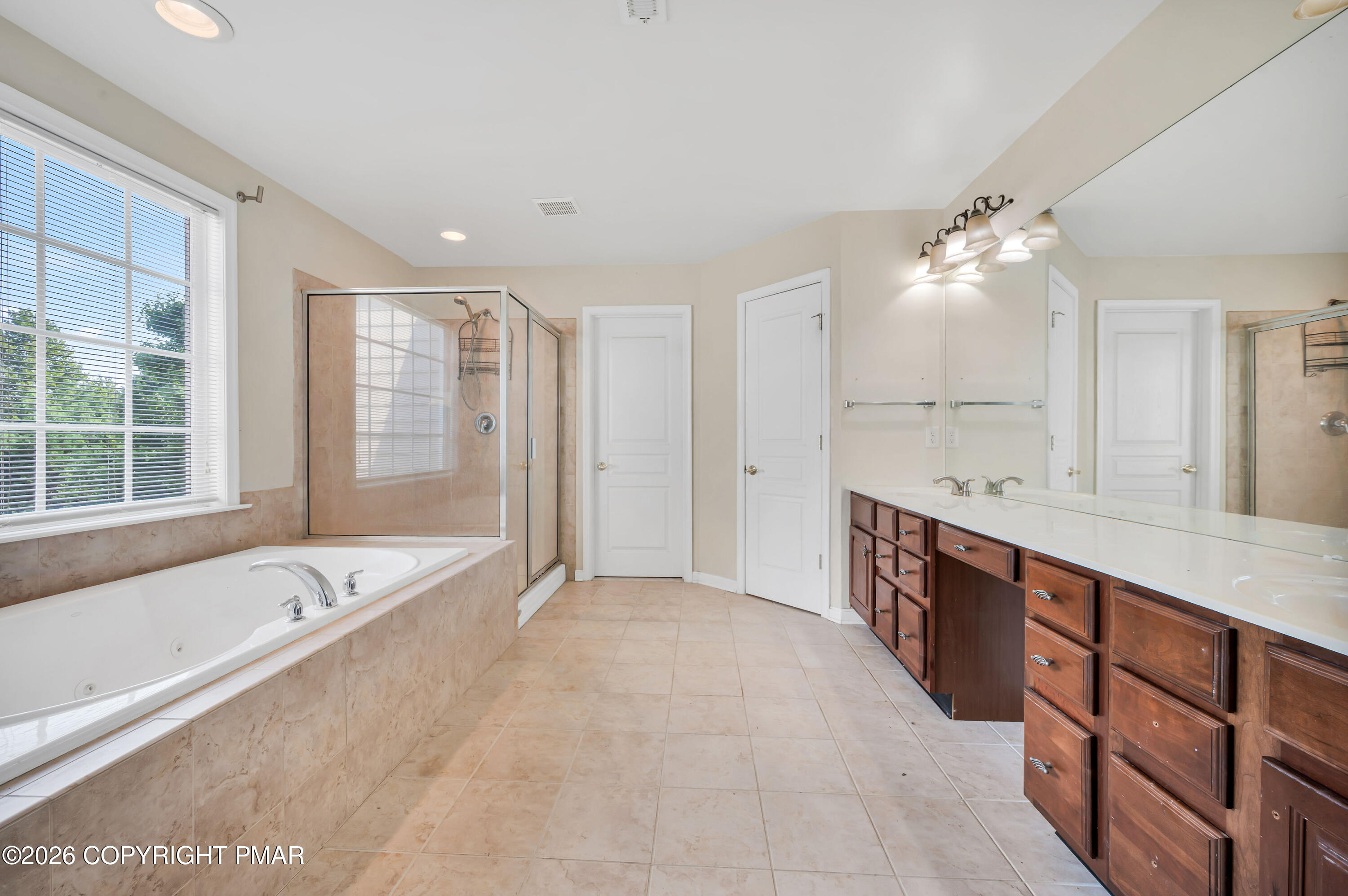 6572 Sauerkraut Lane Property Photo 35