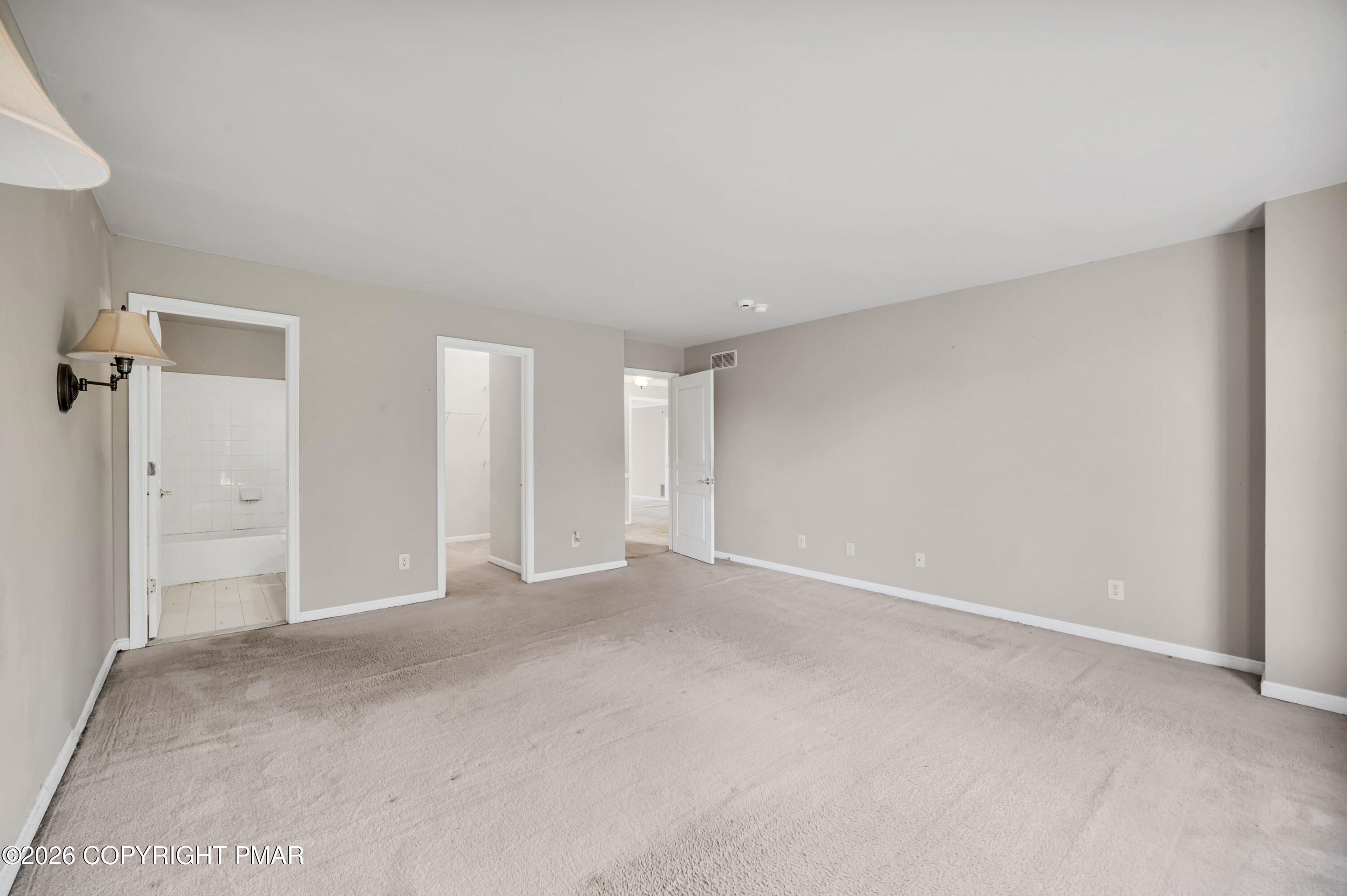 6572 Sauerkraut Lane Property Photo 47