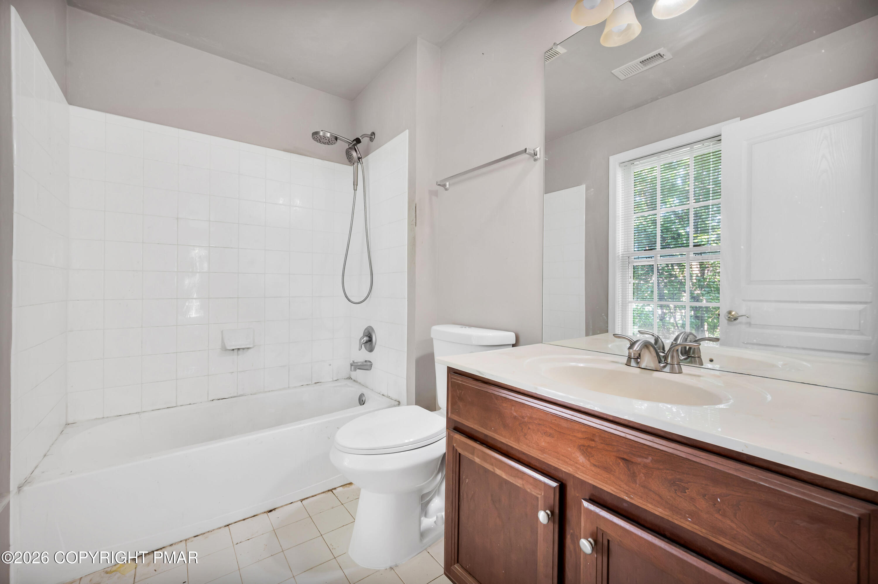 6572 Sauerkraut Lane Property Photo 49