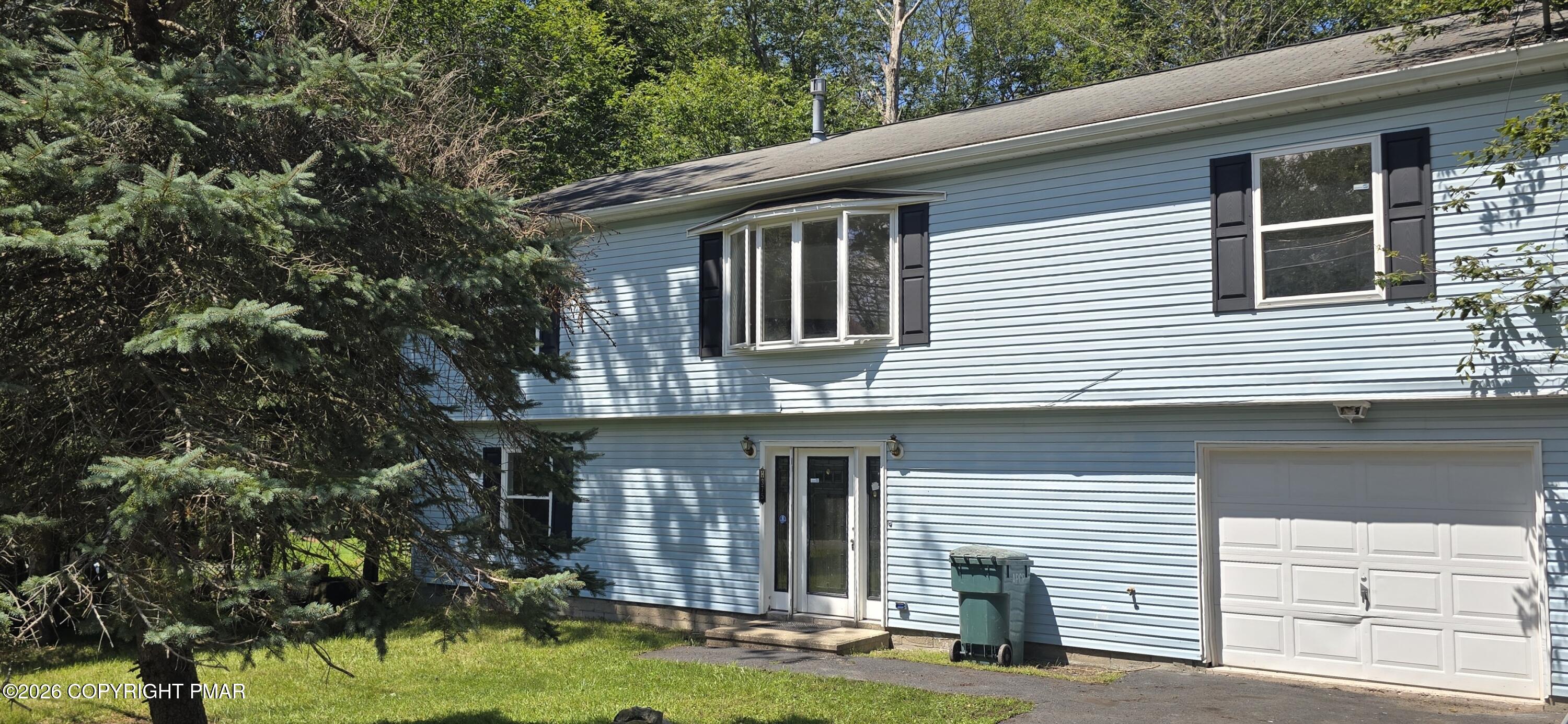 889 Country Place Drive Property Photo 1