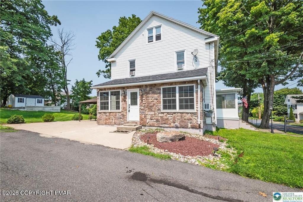 120 S 8th Street Property Photo 8