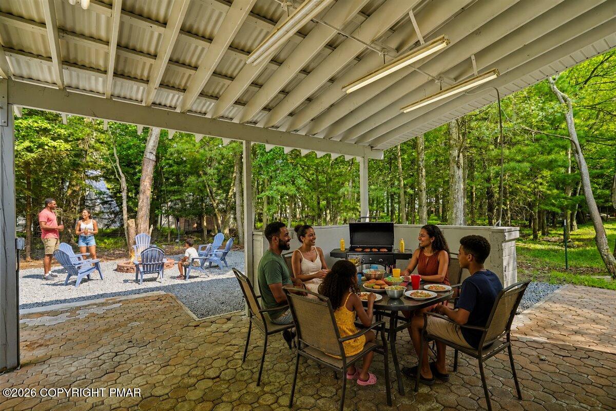 4116 Low Ridge Road Property Photo 7