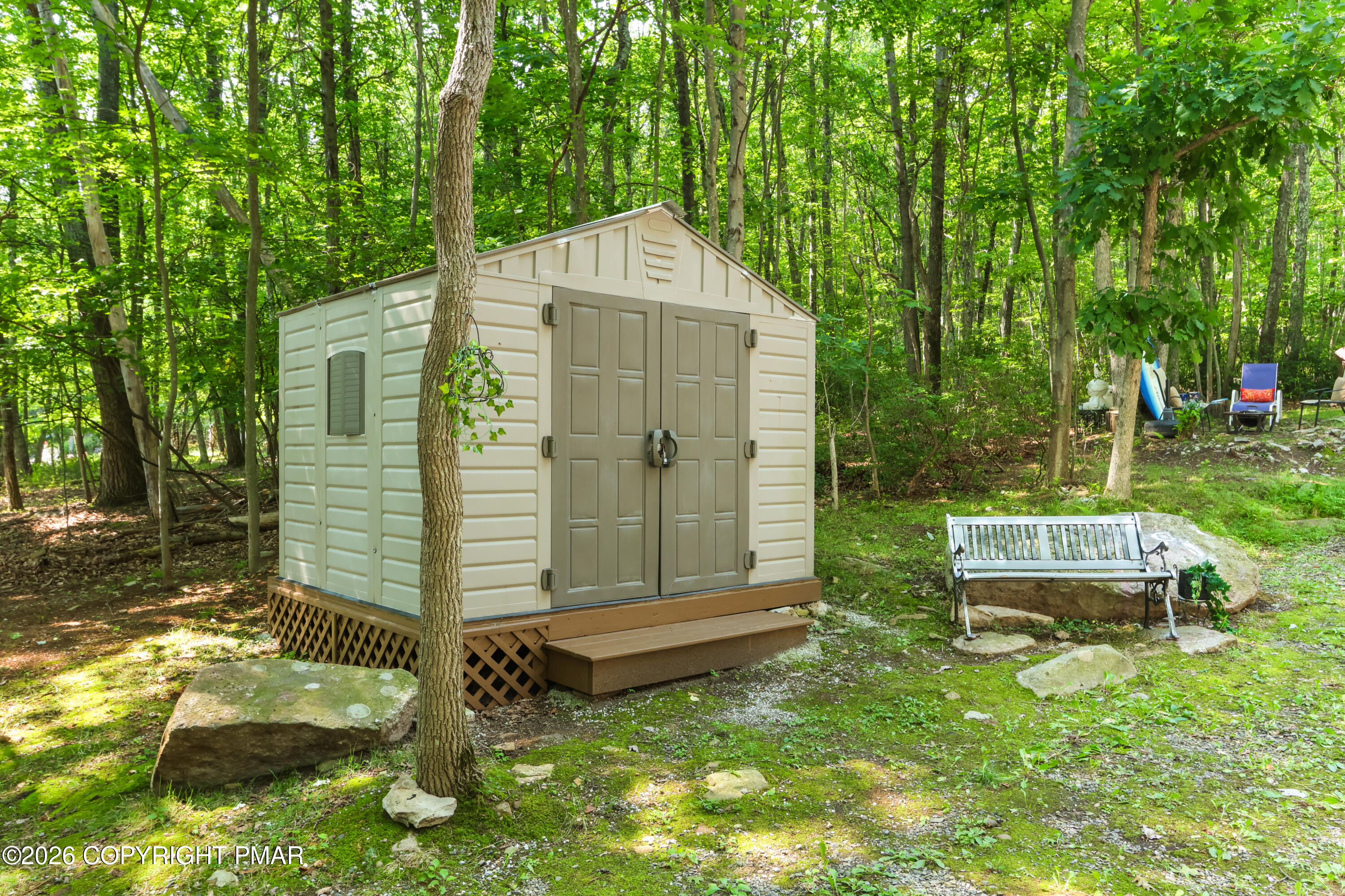 9387 Sherwood Drive Property Photo 4