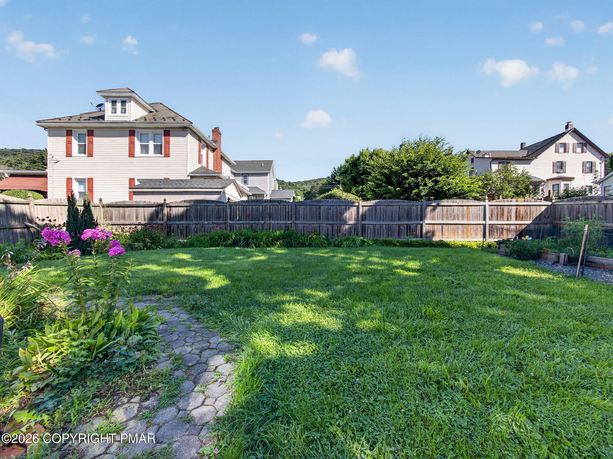 106 N Lobb Avenue Property Photo 18