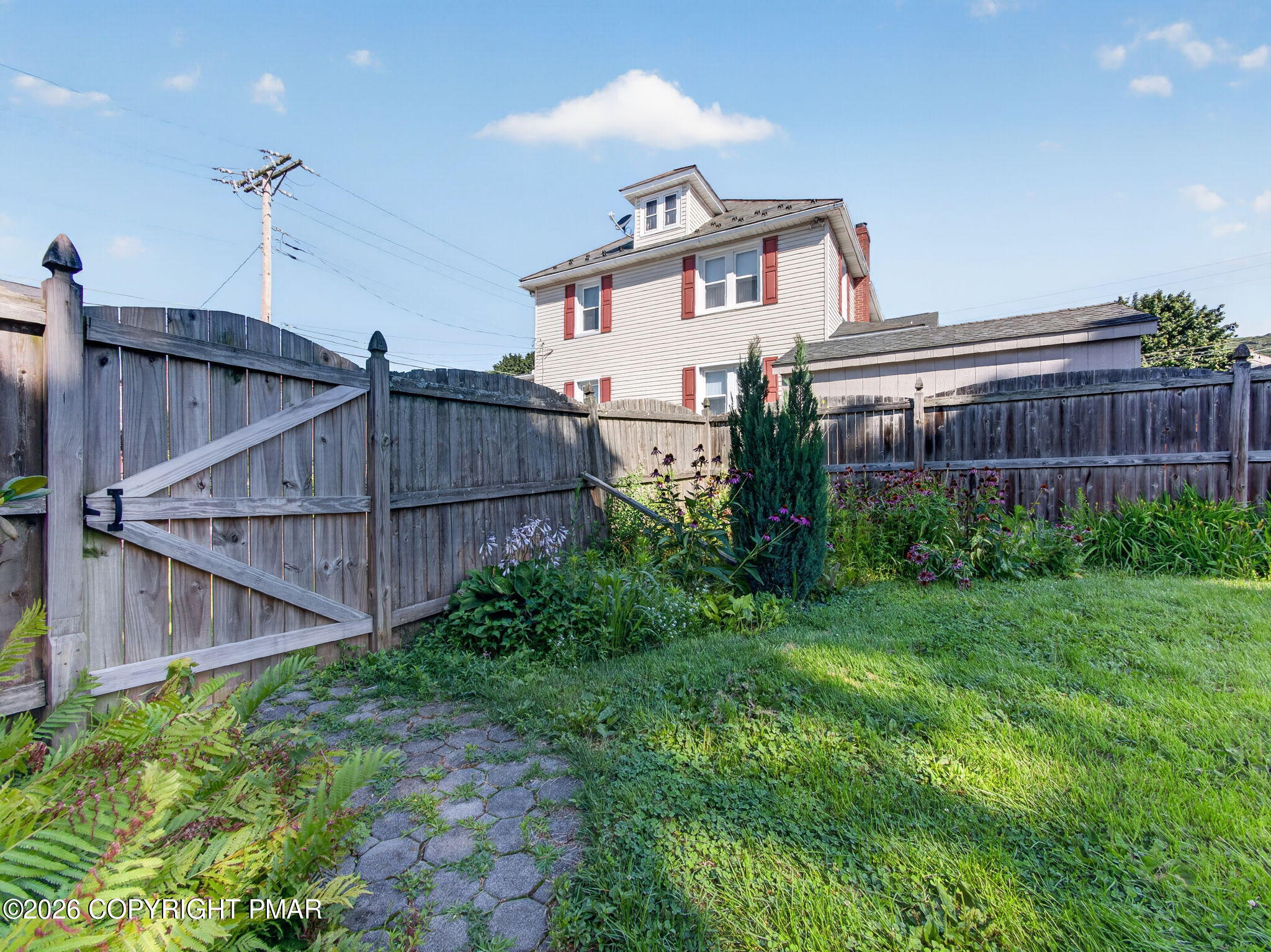 106 N Lobb Avenue Property Photo 19