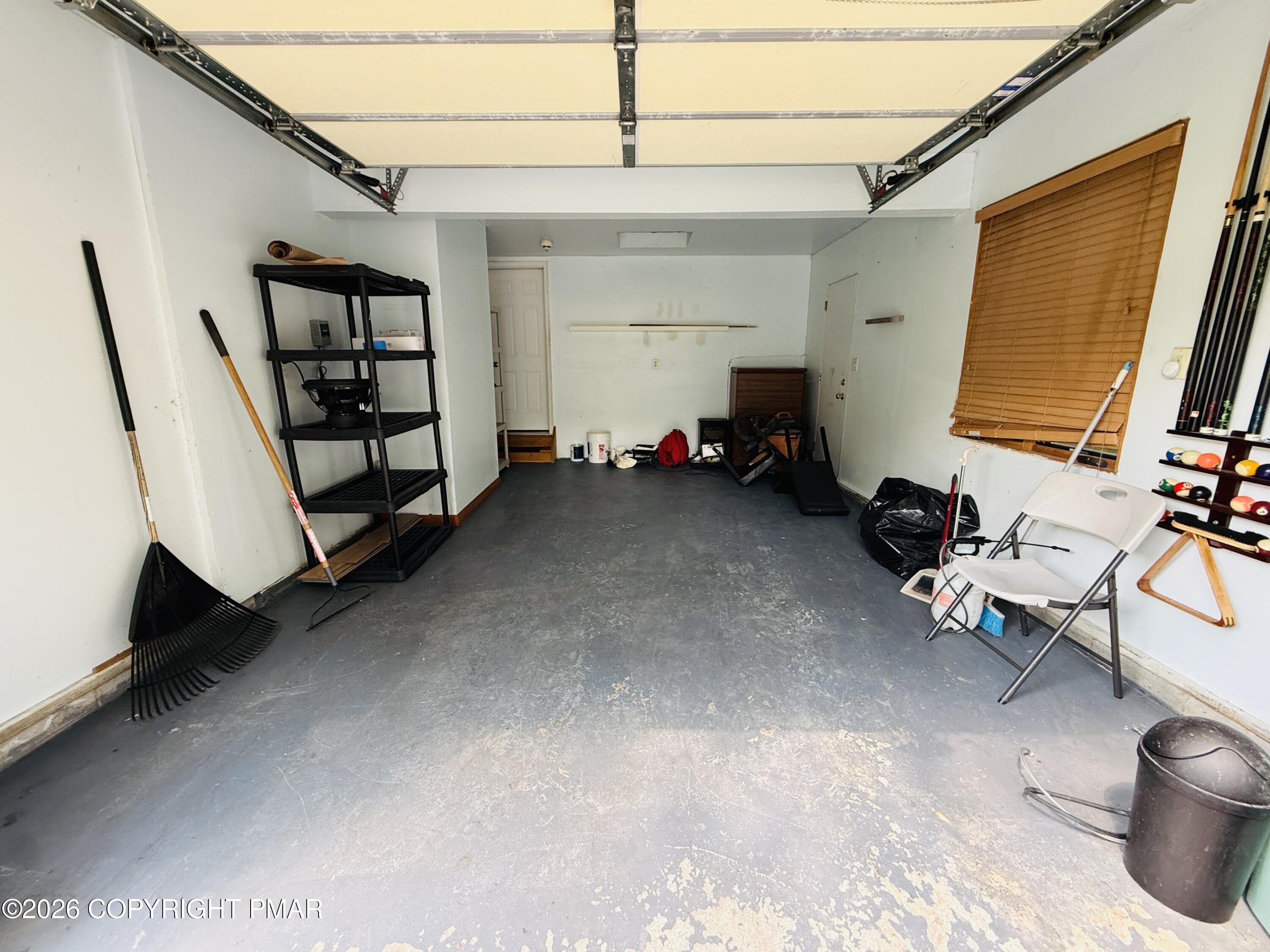 4160 Hickory Road Property Photo 4