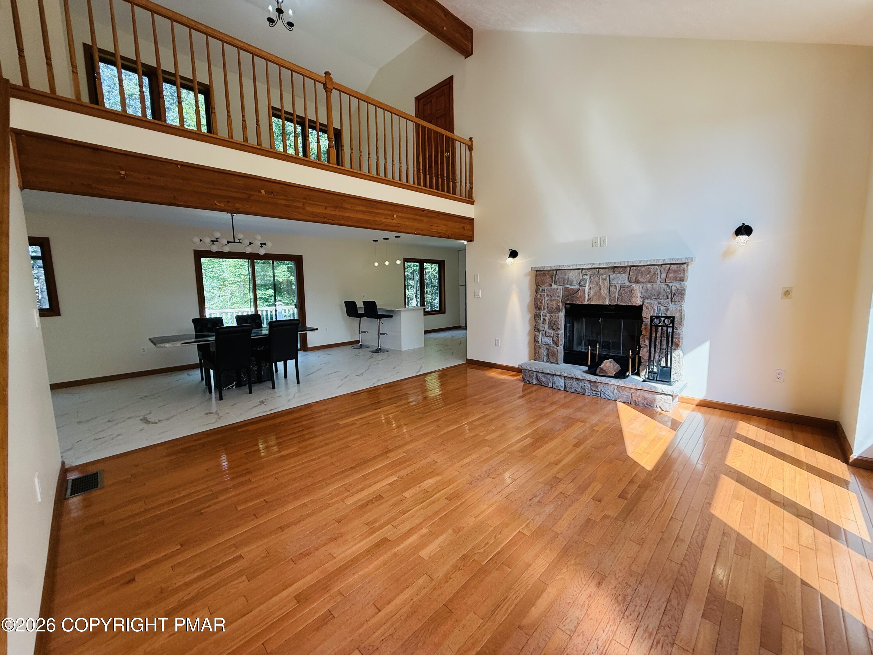 4160 Hickory Road Property Photo 7