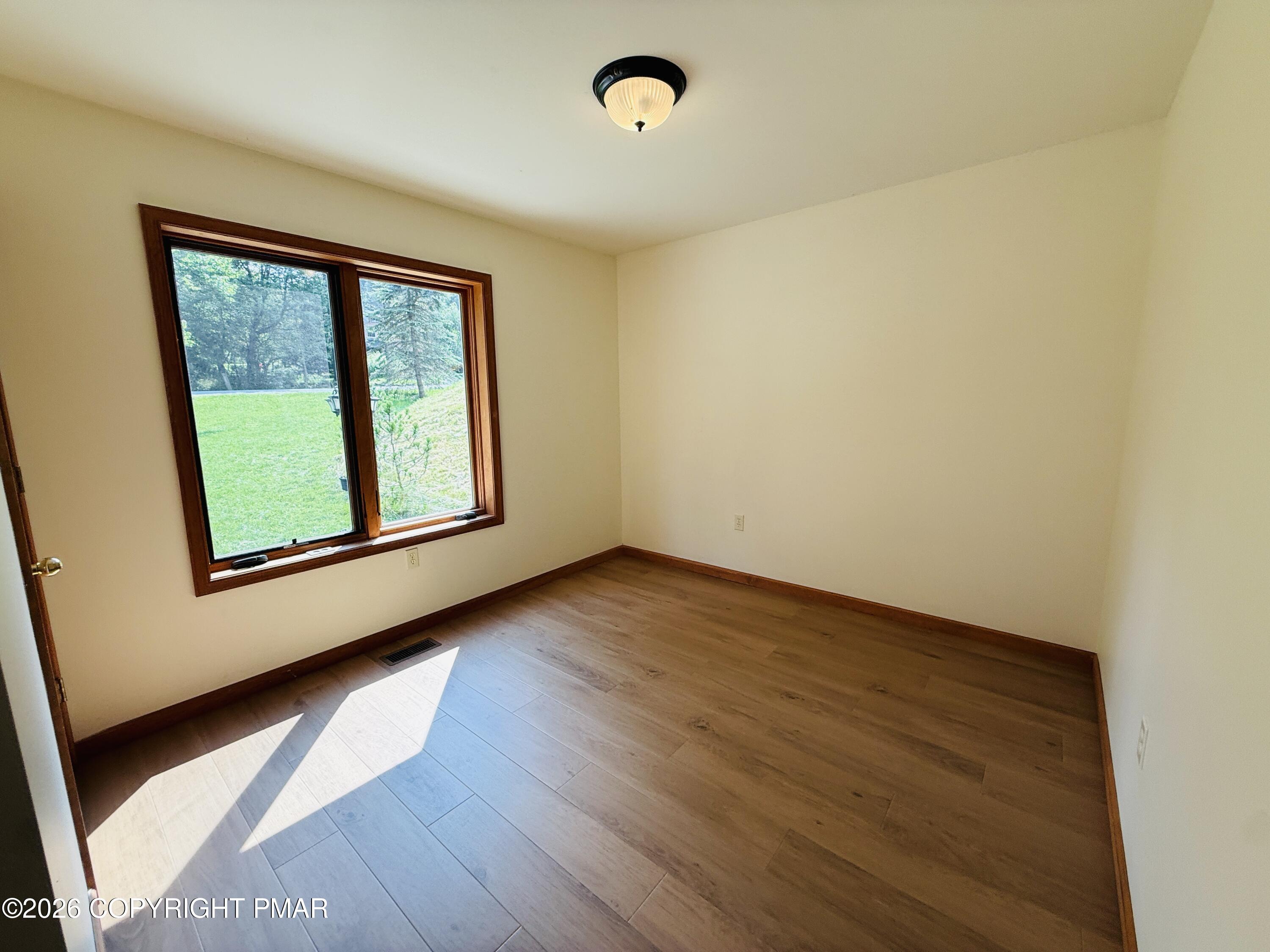 4160 Hickory Road Property Photo 23