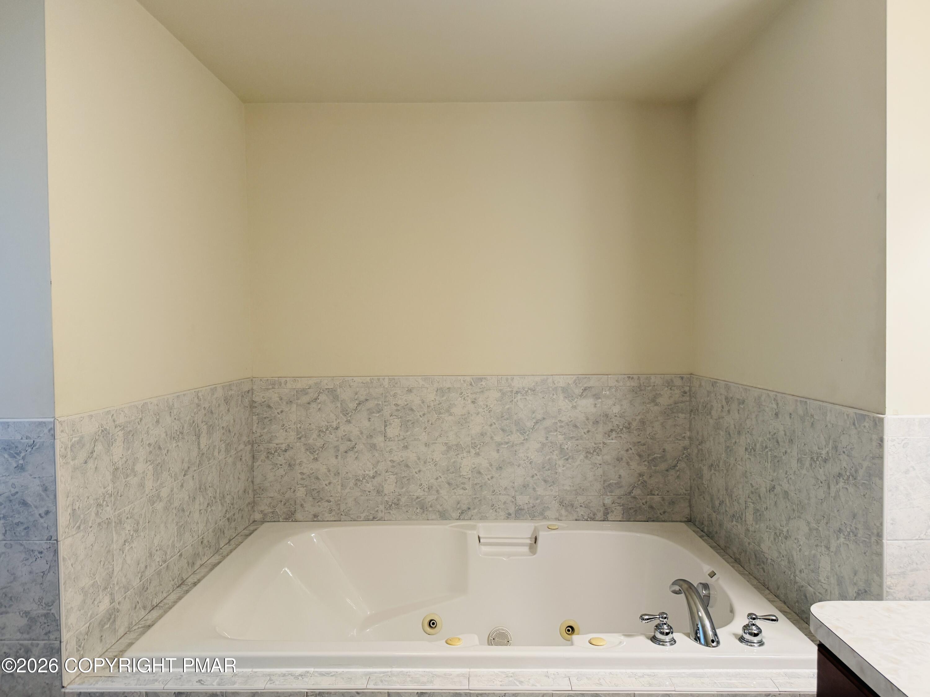4160 Hickory Road Property Photo 37
