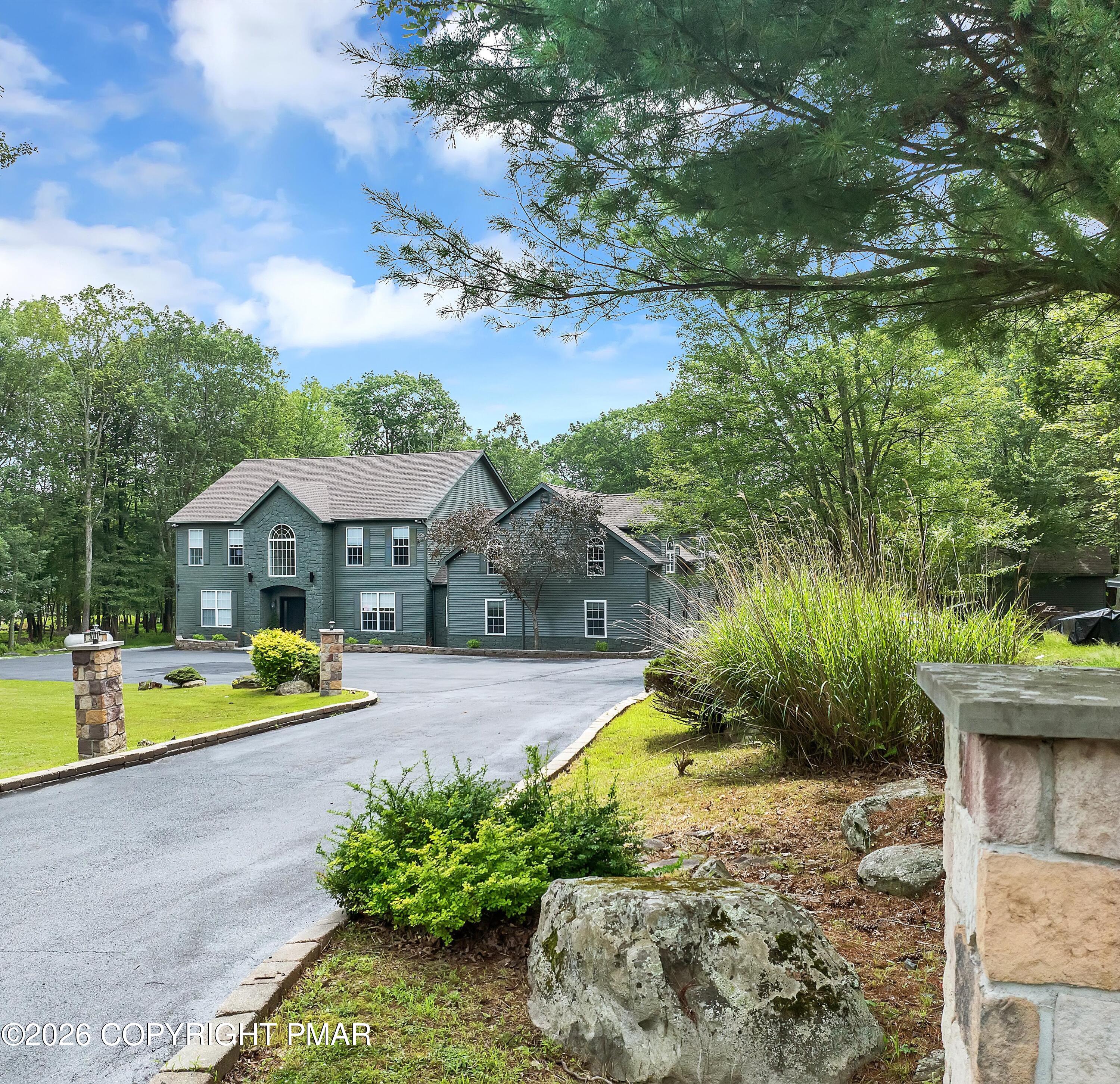 406 Iroquois Loop Property Photo 9