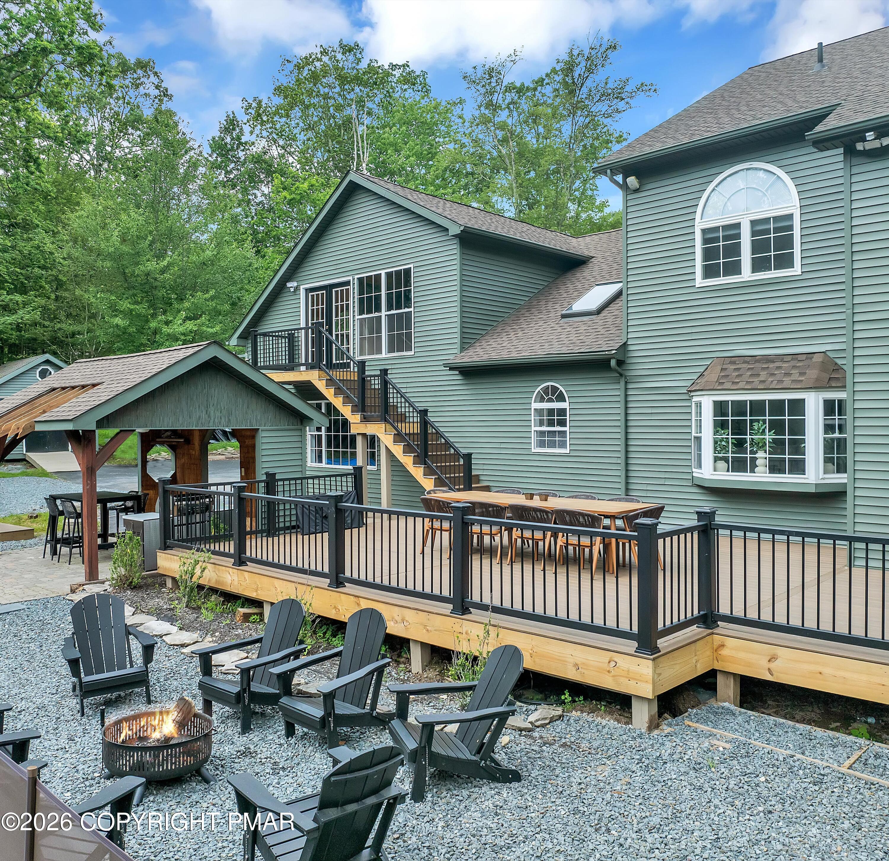 406 Iroquois Loop Property Photo 12