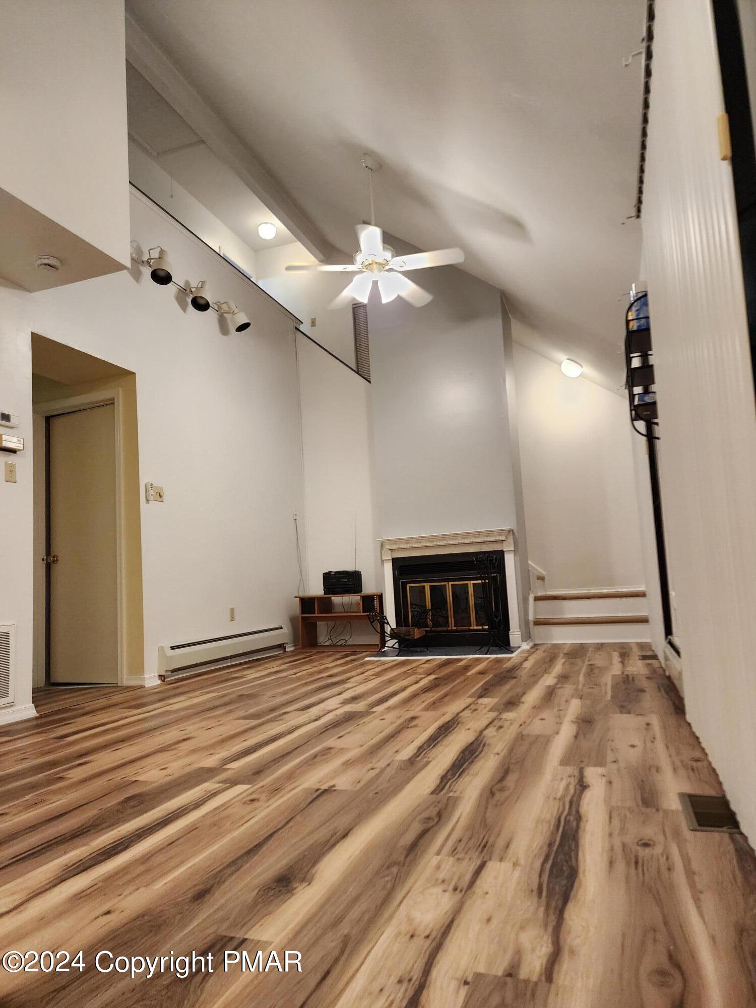 513 Wales Court Property Photo 3