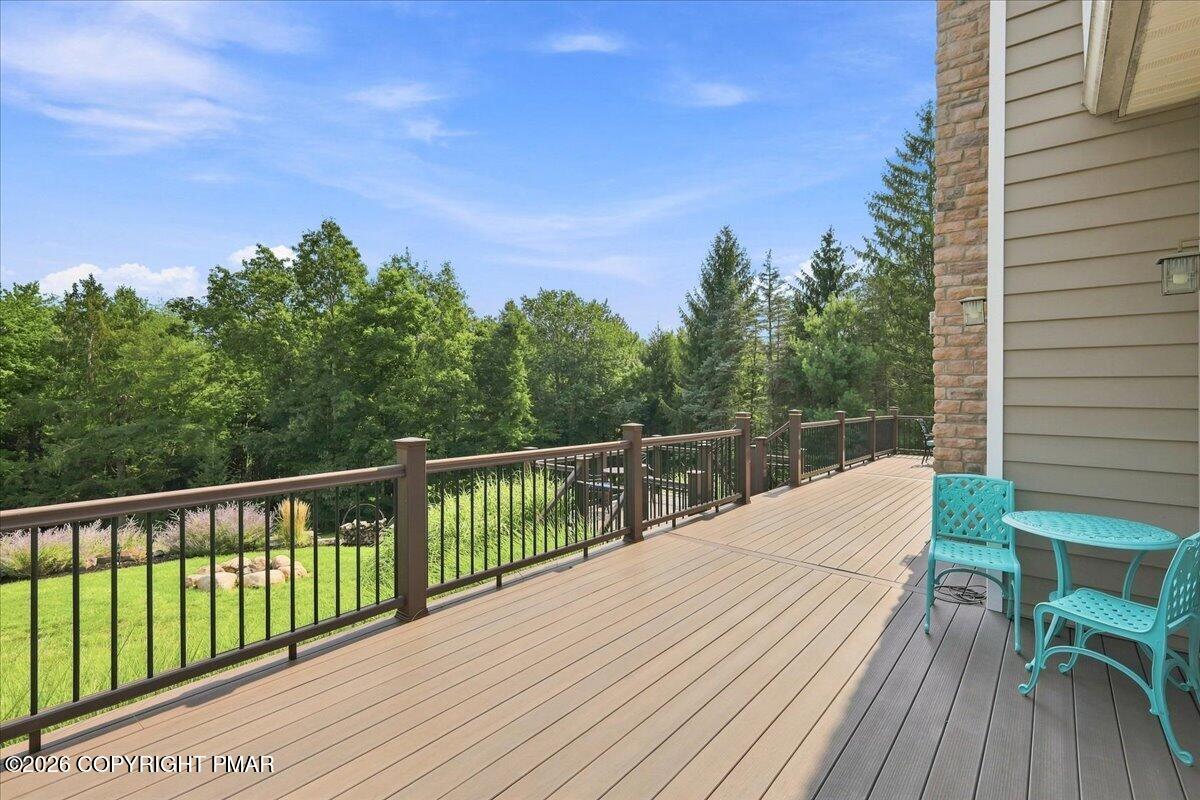 724 Silver Fox Lane Property Photo 42