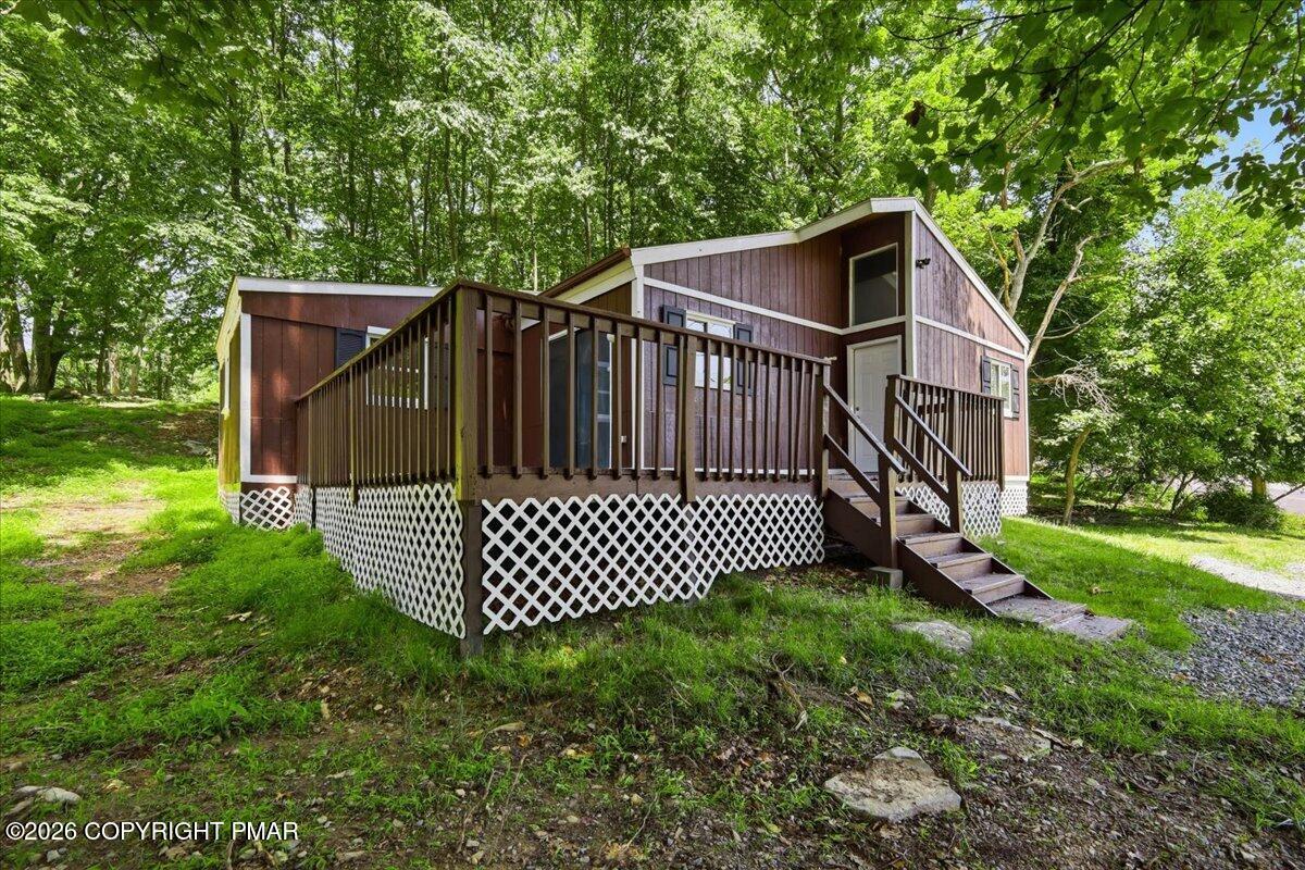 4774 Pine Ridge Drive W Property Photo 2