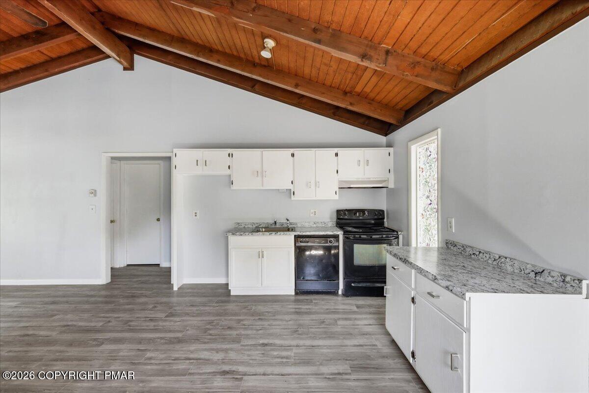 4774 Pine Ridge Drive W Property Photo 7