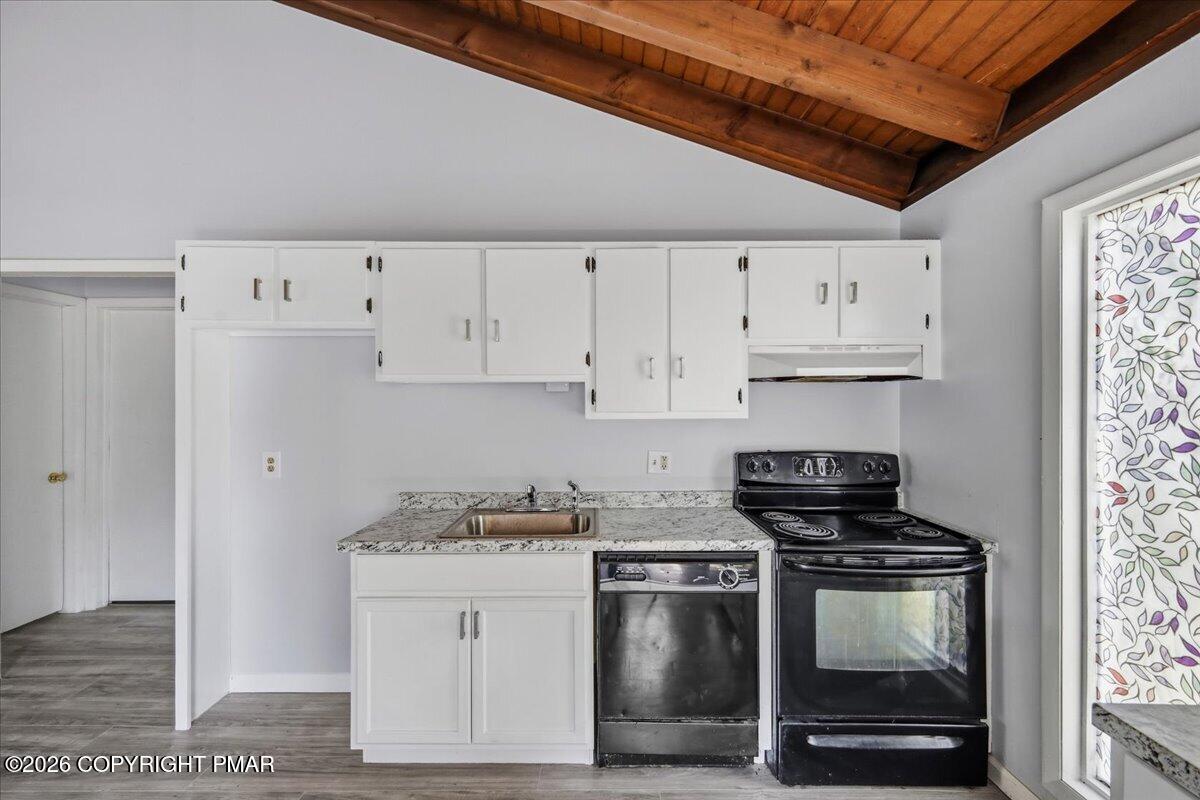 4774 Pine Ridge Drive W Property Photo 8