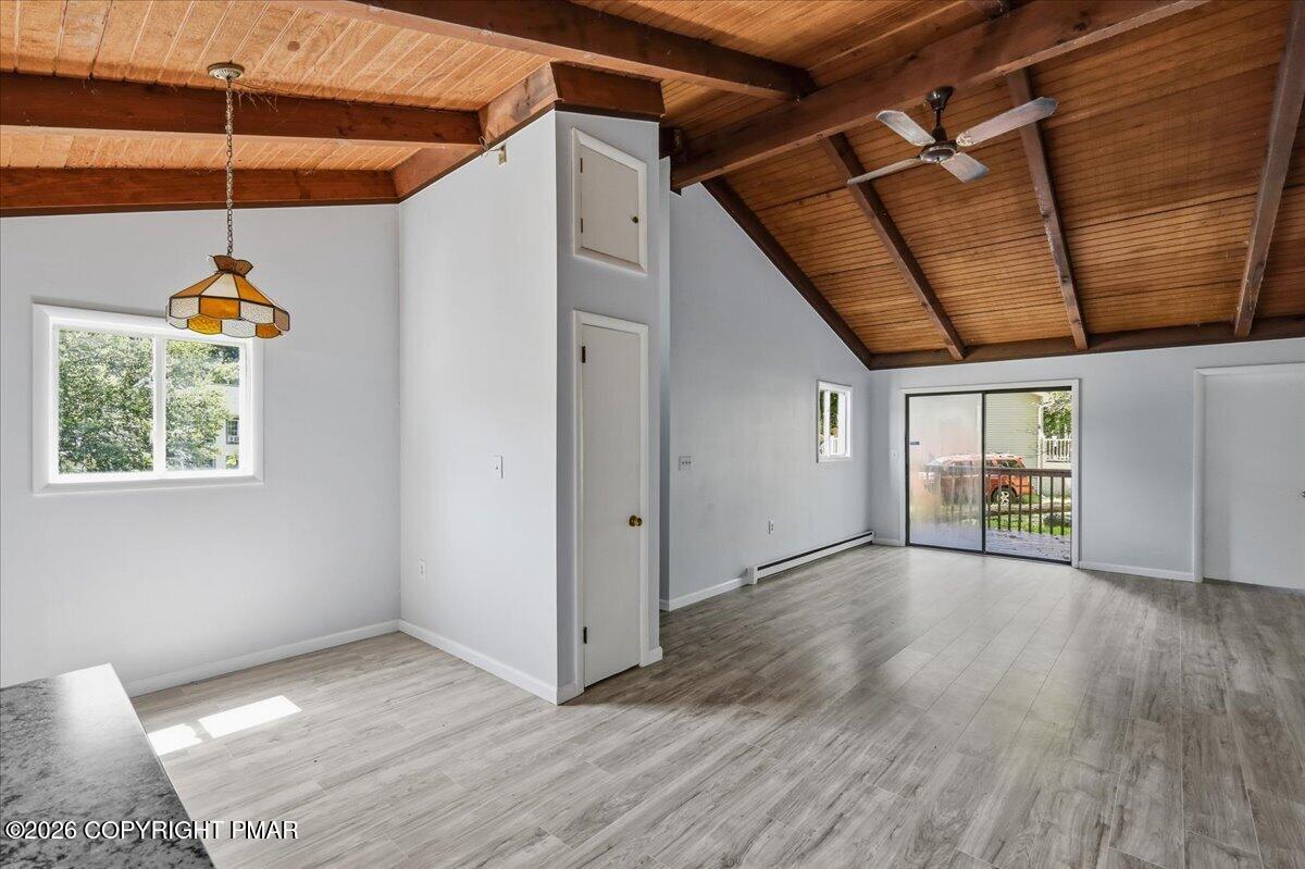 4774 Pine Ridge Drive W Property Photo 9