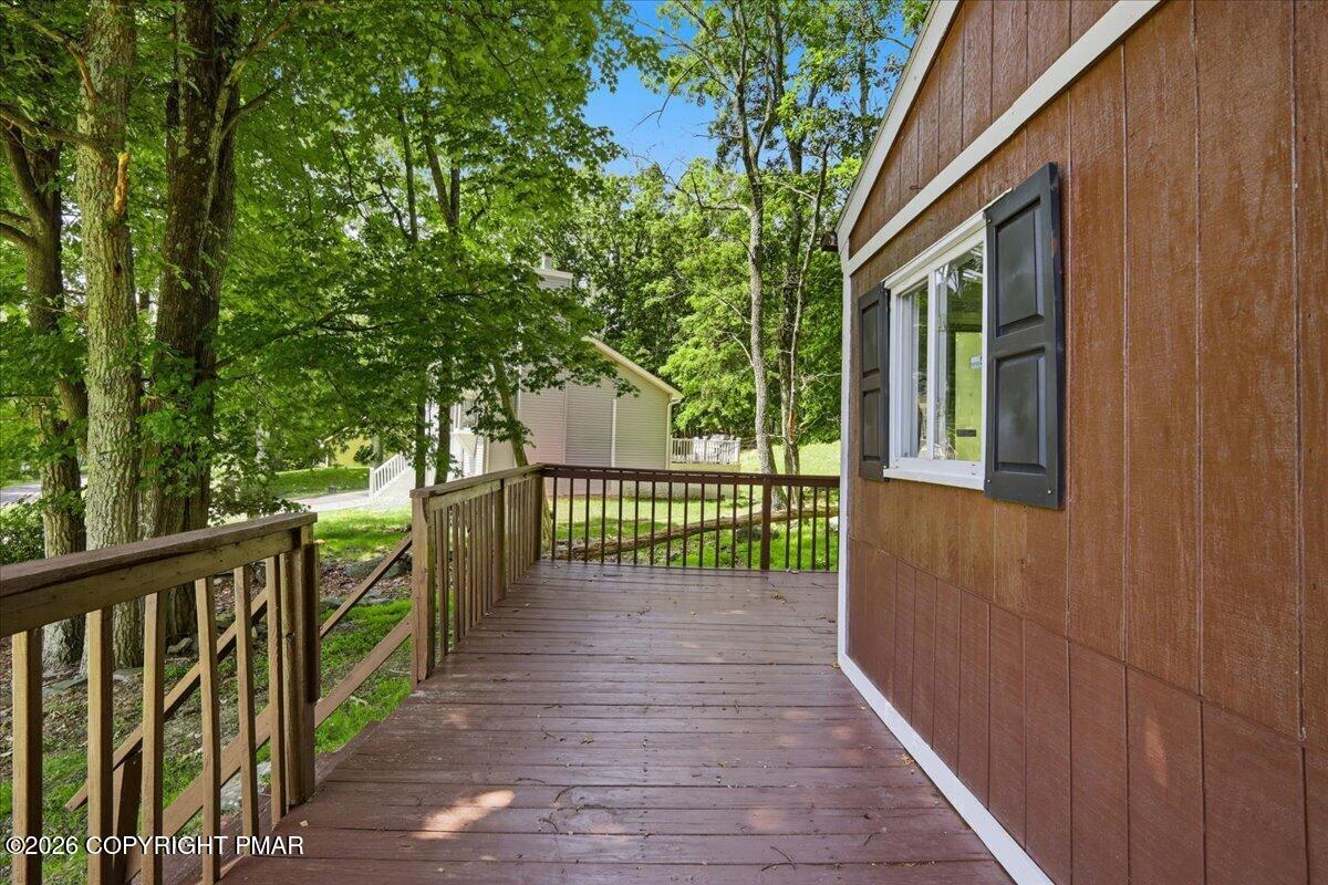 4774 Pine Ridge Drive W Property Photo 17