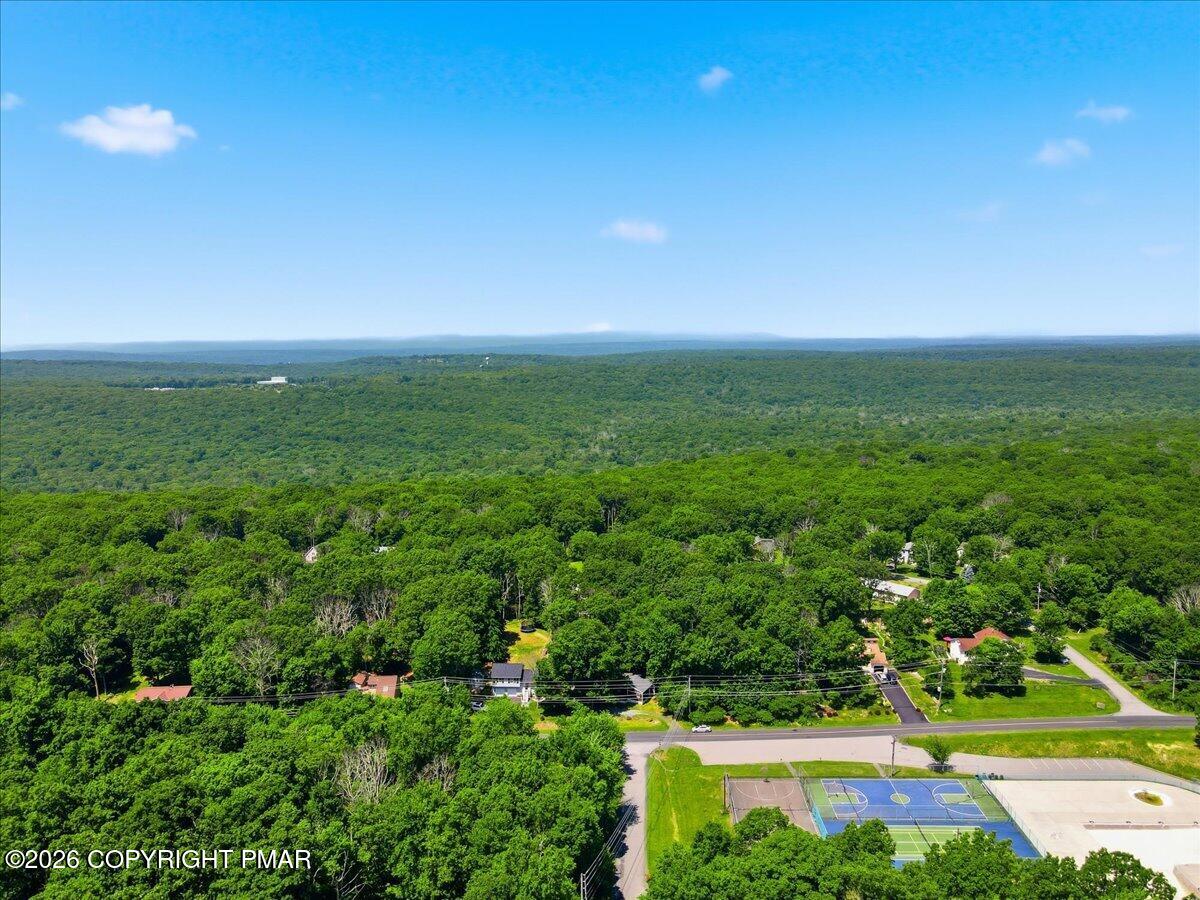 4774 Pine Ridge Drive W Property Photo 21