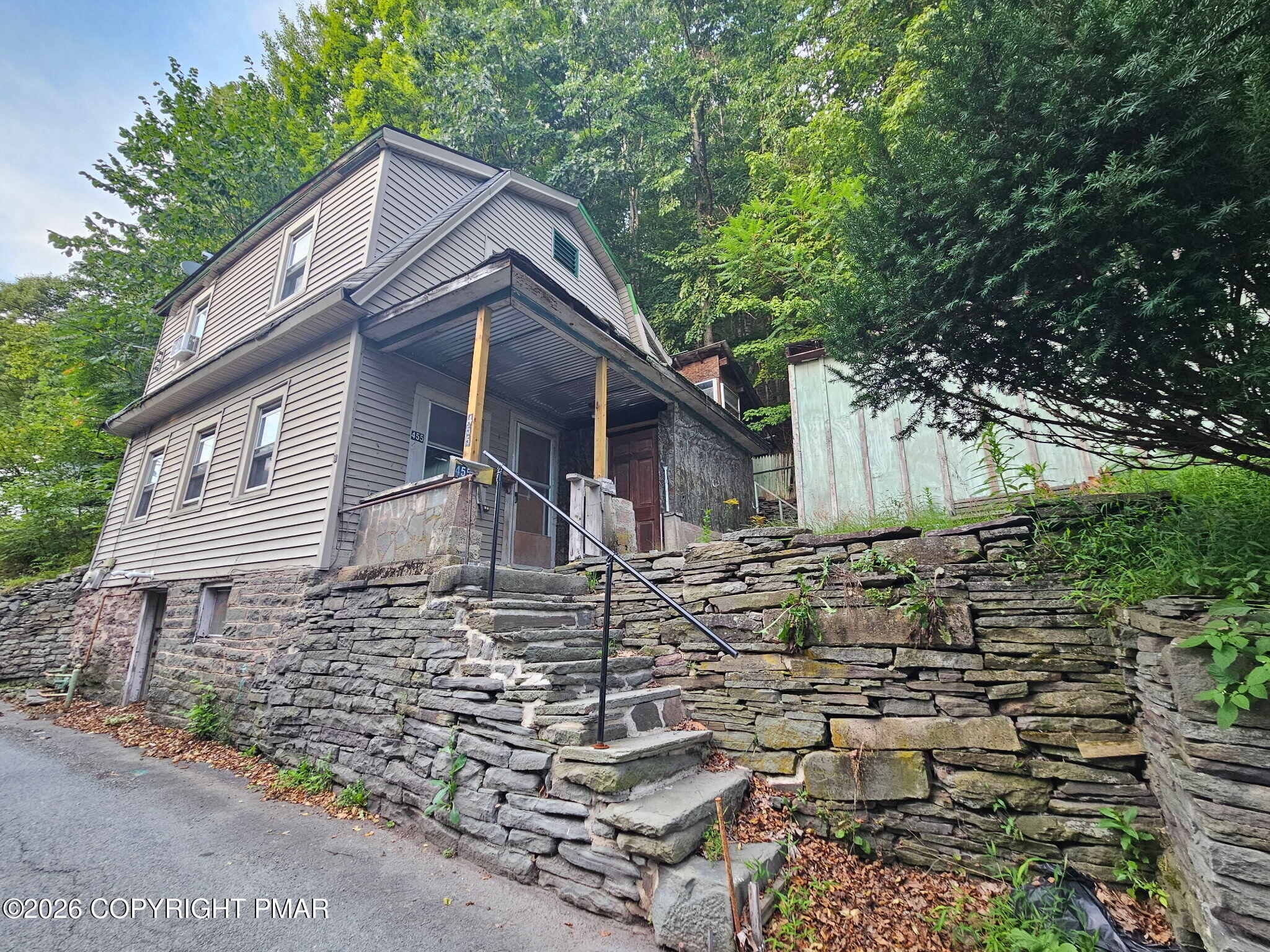 455 Riverside Drive Property Photo 1