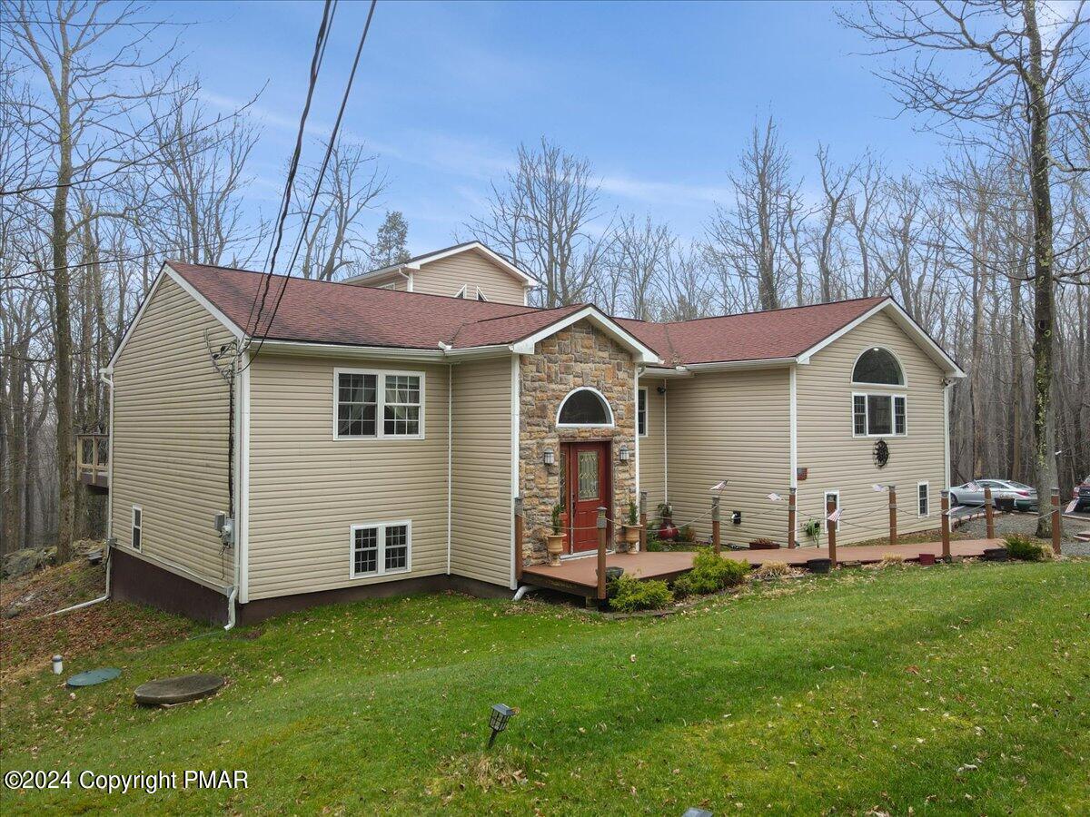 1016 Overlook Trail Property Photo 2