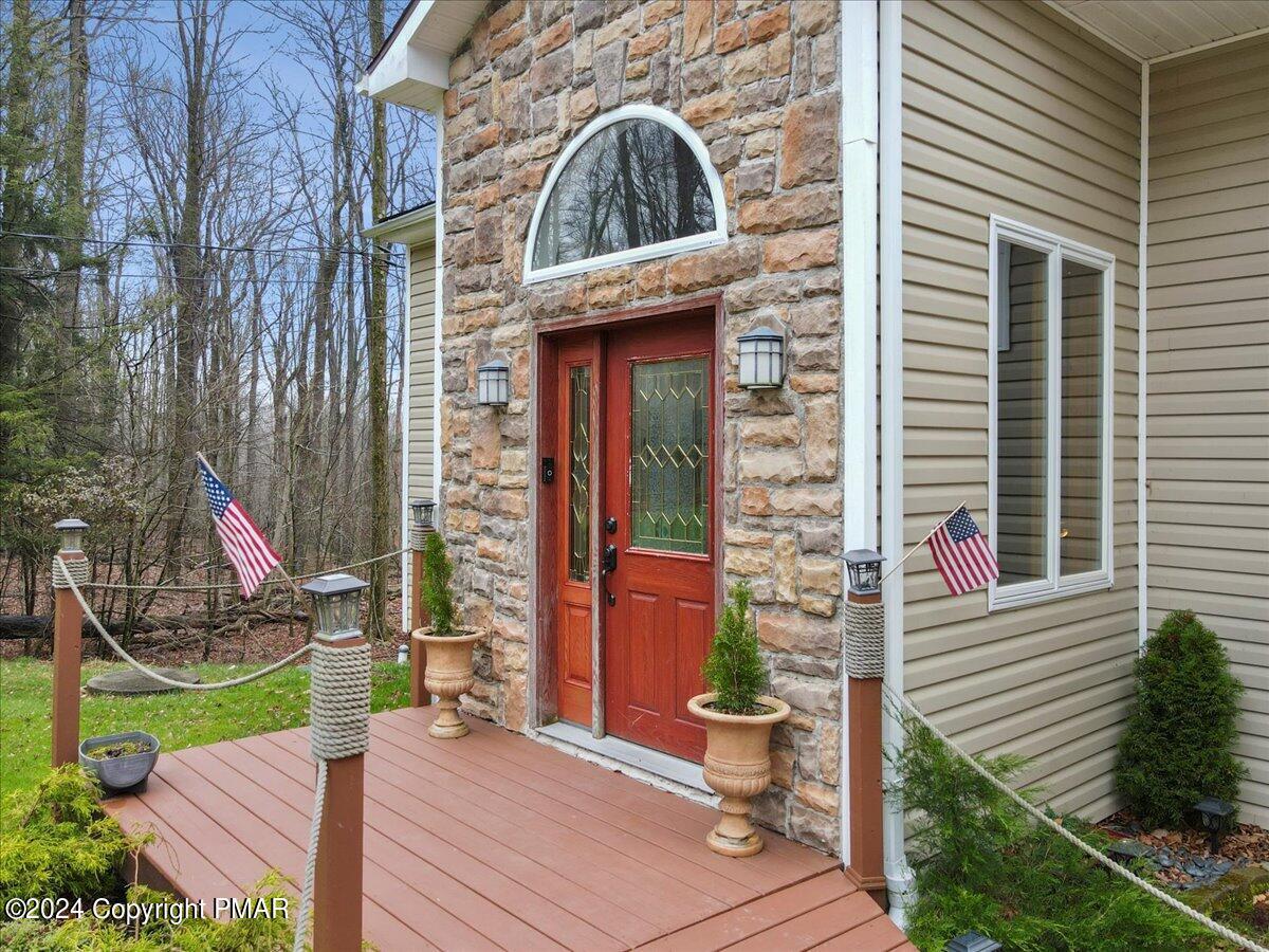 1016 Overlook Trail Property Photo 4