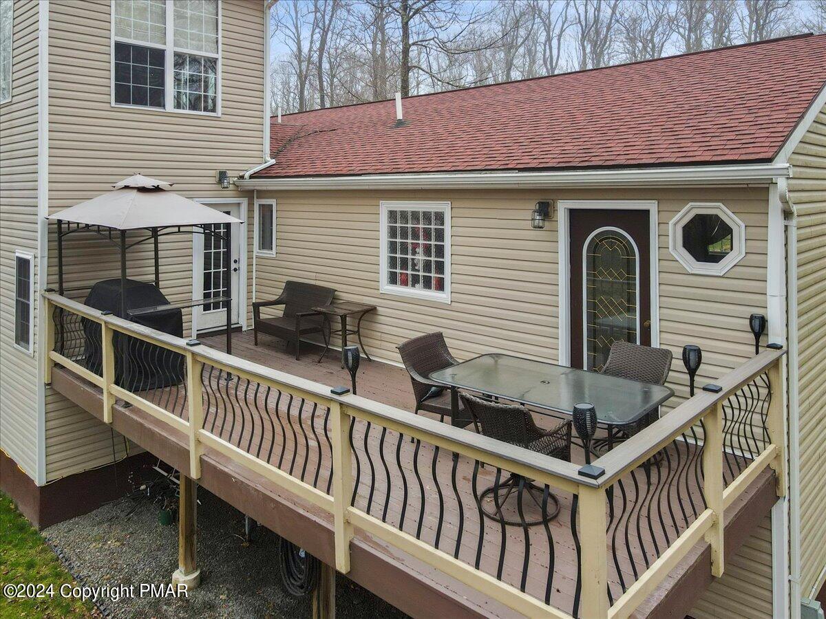 1016 Overlook Trail Property Photo 8