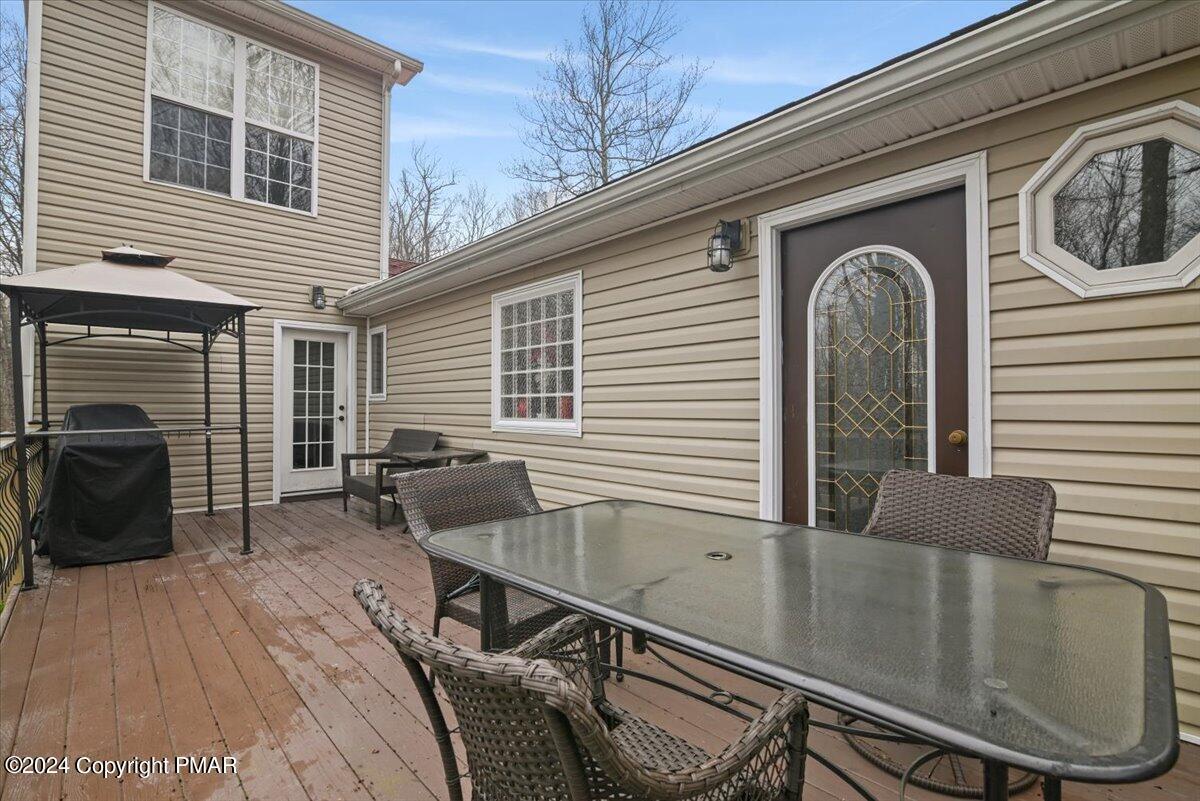 1016 Overlook Trail Property Photo 10