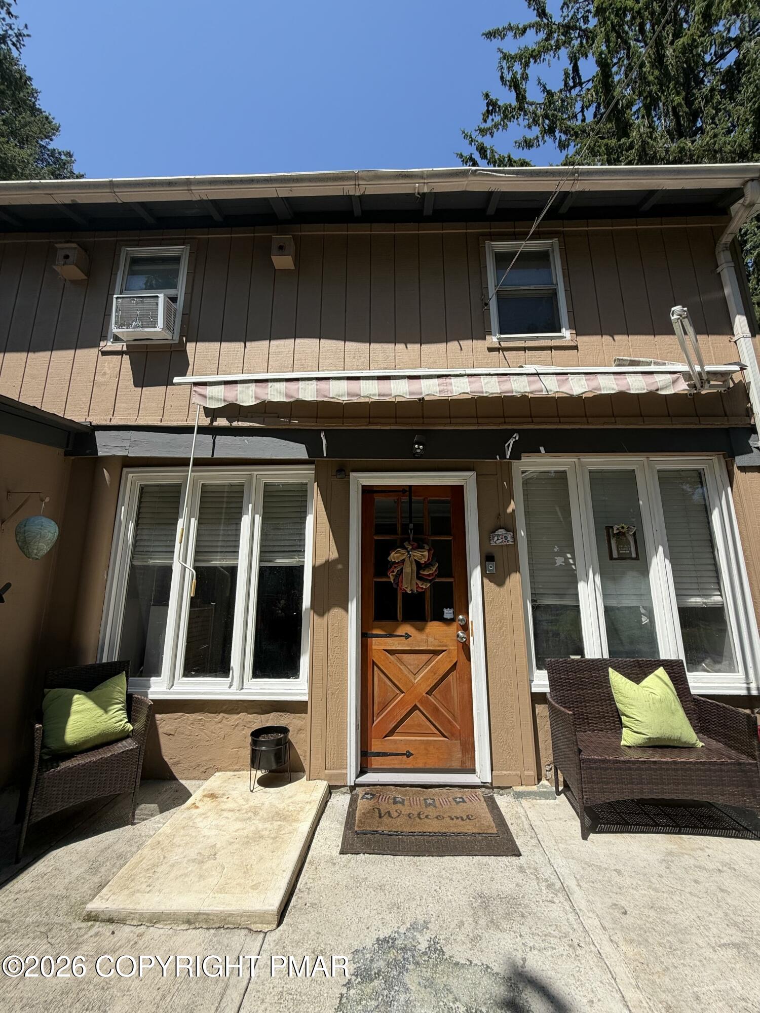 2406 W Emaus Avenue Property Photo 4