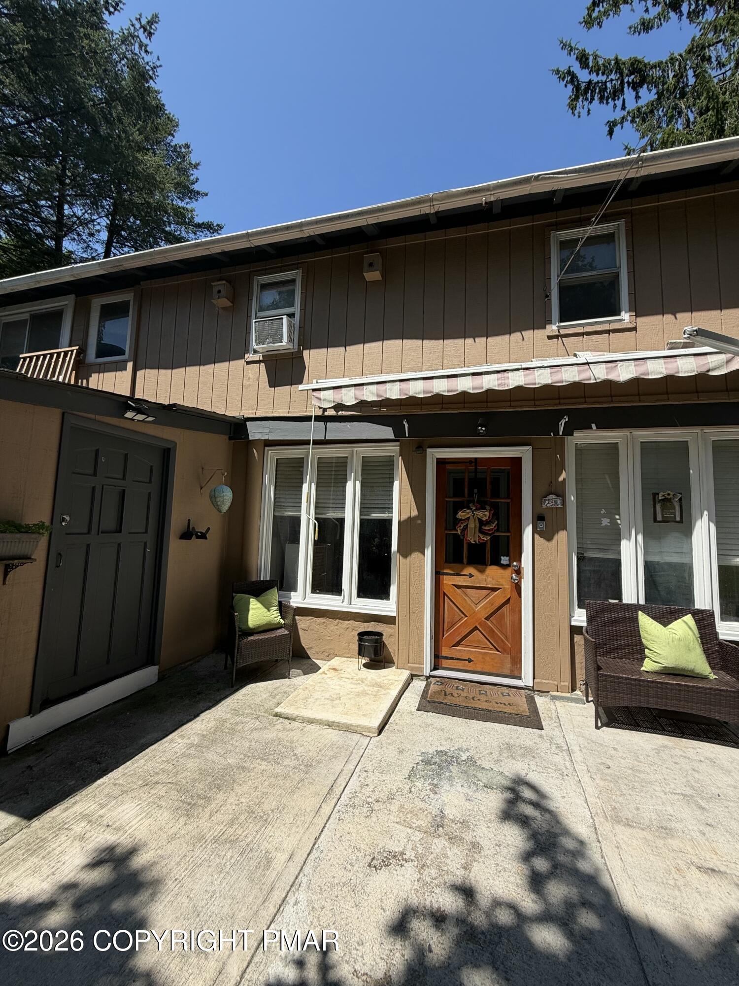 2406 W Emaus Avenue Property Photo 5