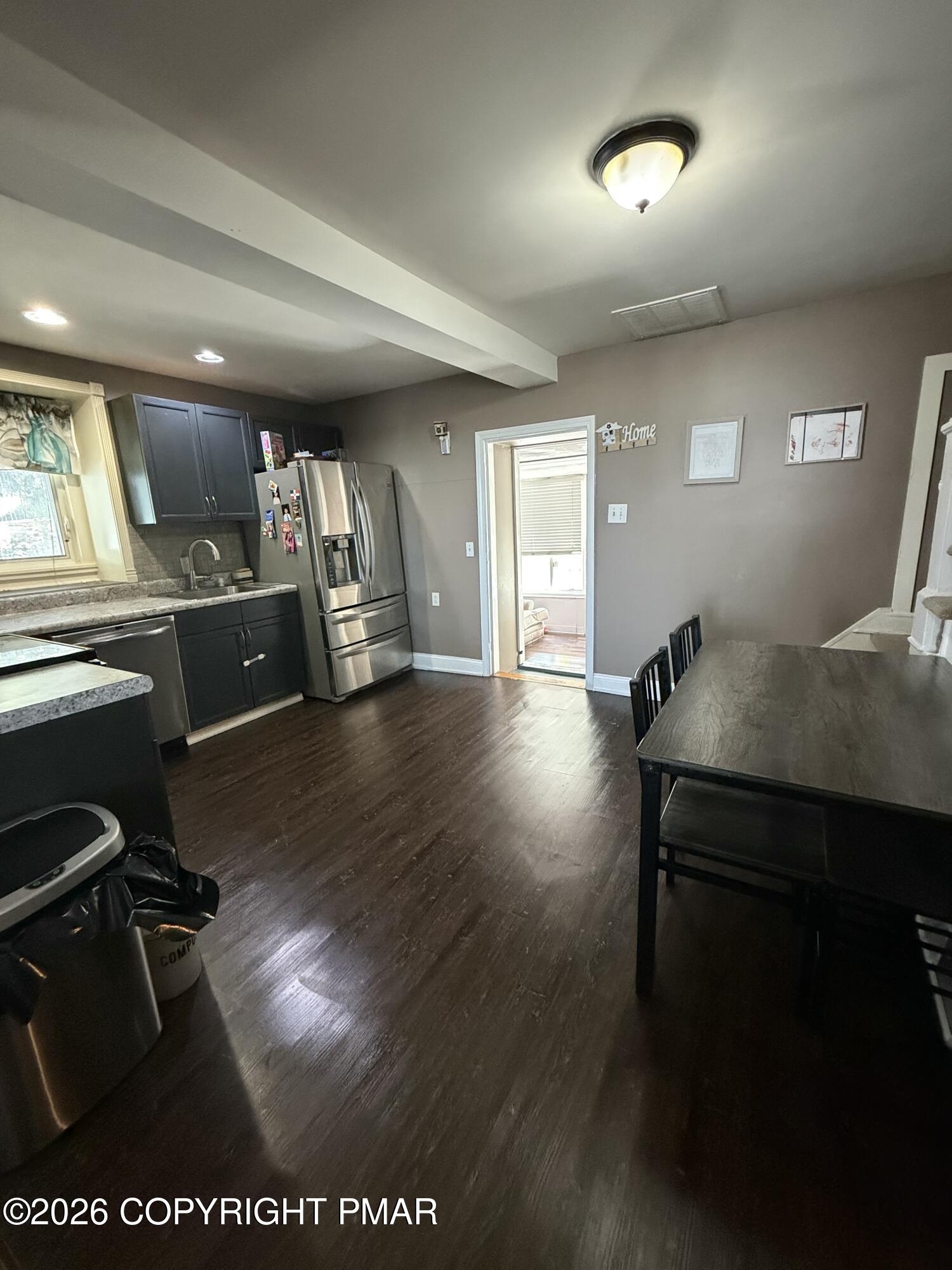 2406 W Emaus Avenue Property Photo 21