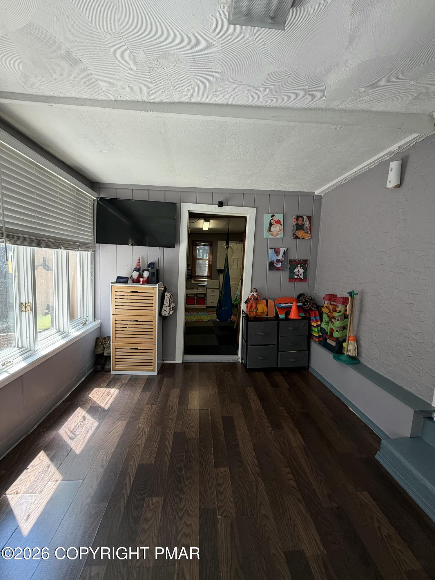 2406 W Emaus Avenue Property Photo 31