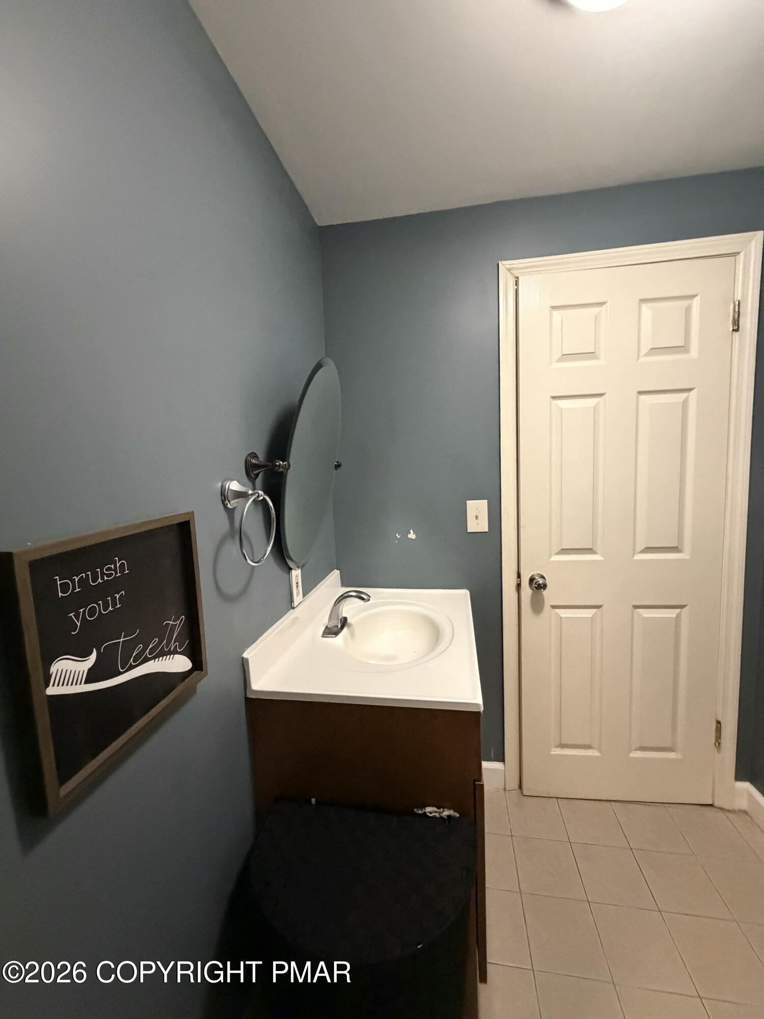 2406 W Emaus Avenue Property Photo 39