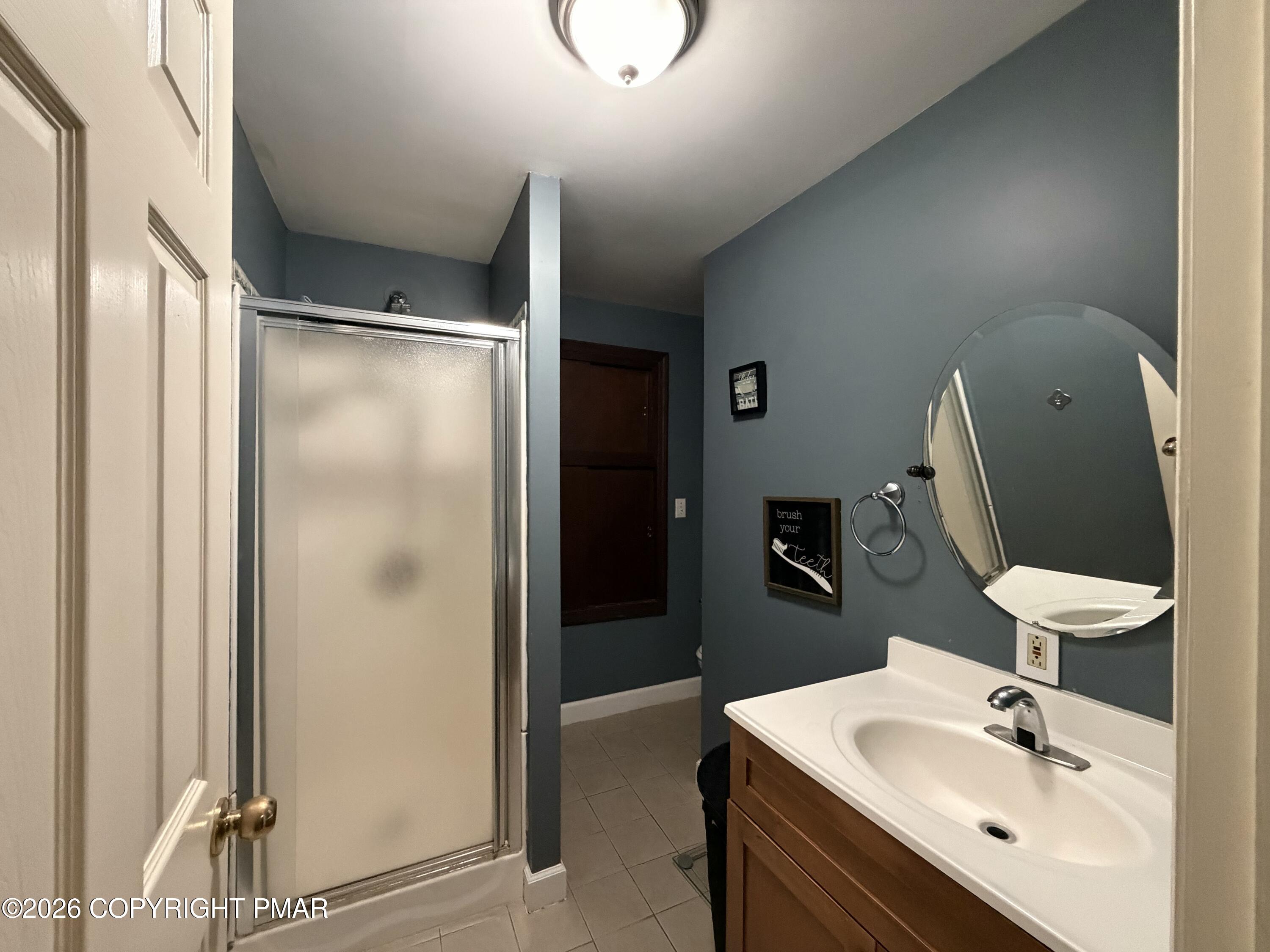 2406 W Emaus Avenue Property Photo 40