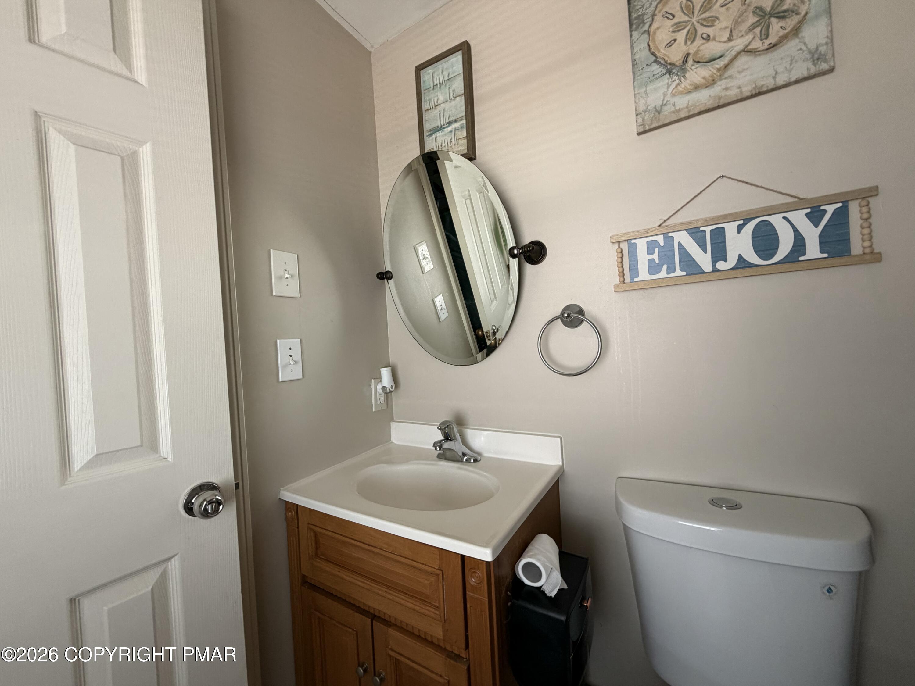 2406 W Emaus Avenue Property Photo 62