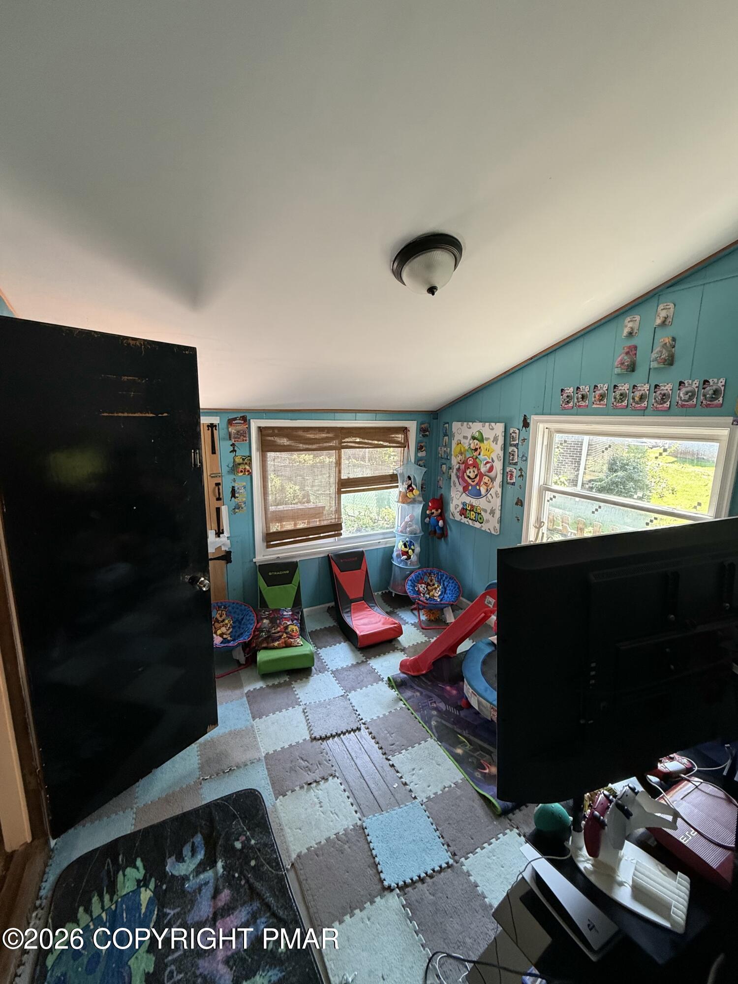2406 W Emaus Avenue Property Photo 72