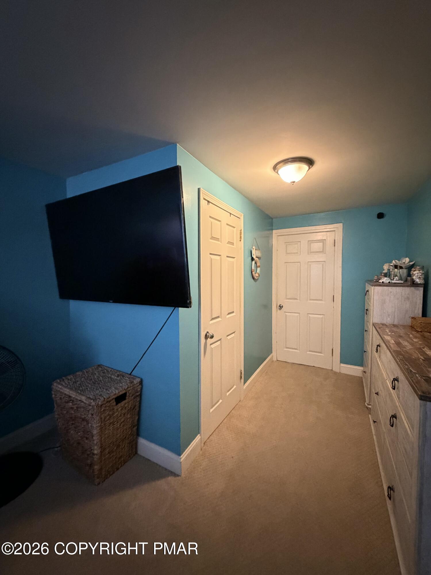 2406 W Emaus Avenue Property Photo 79