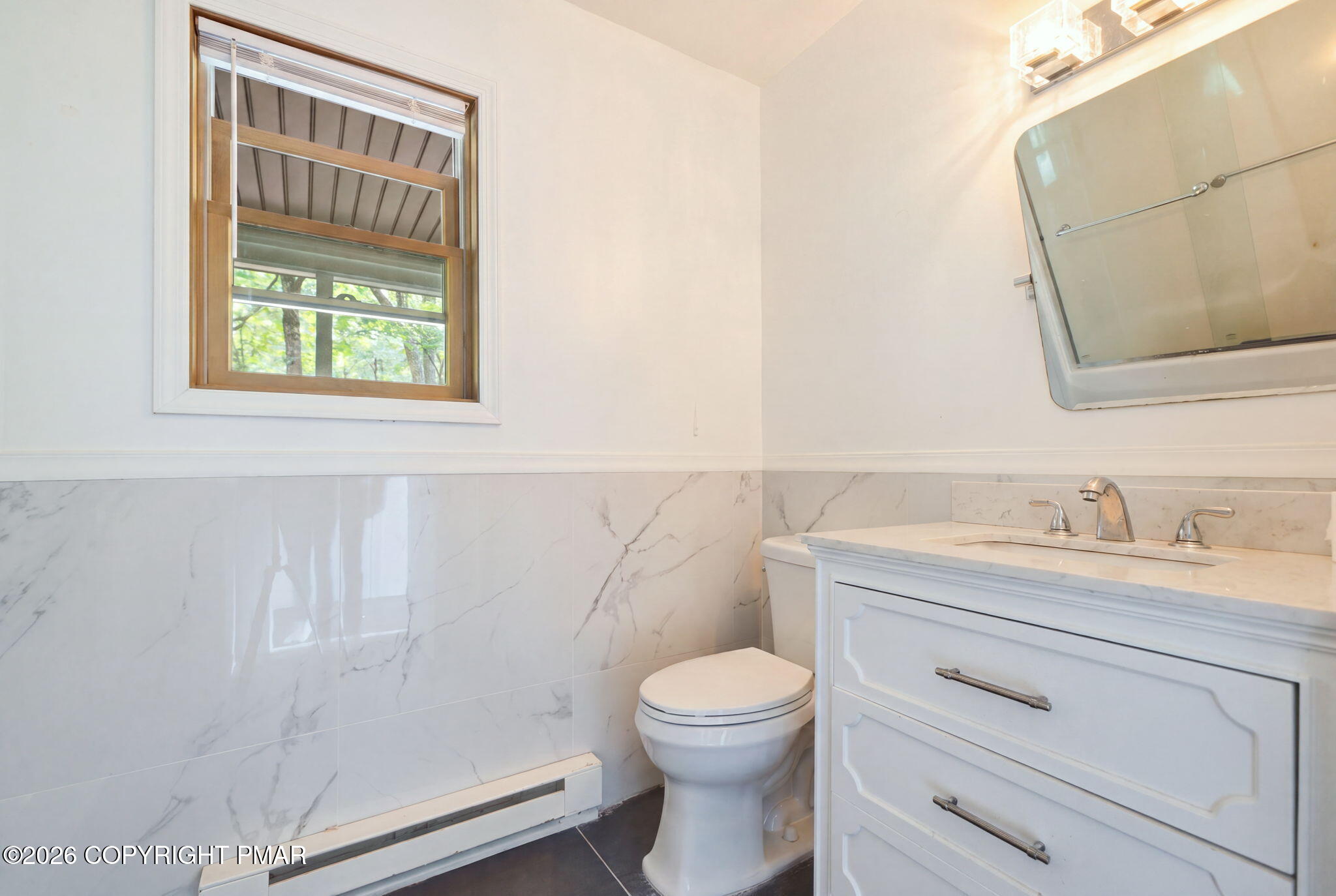 1076 Lancaster Drive Property Photo 11